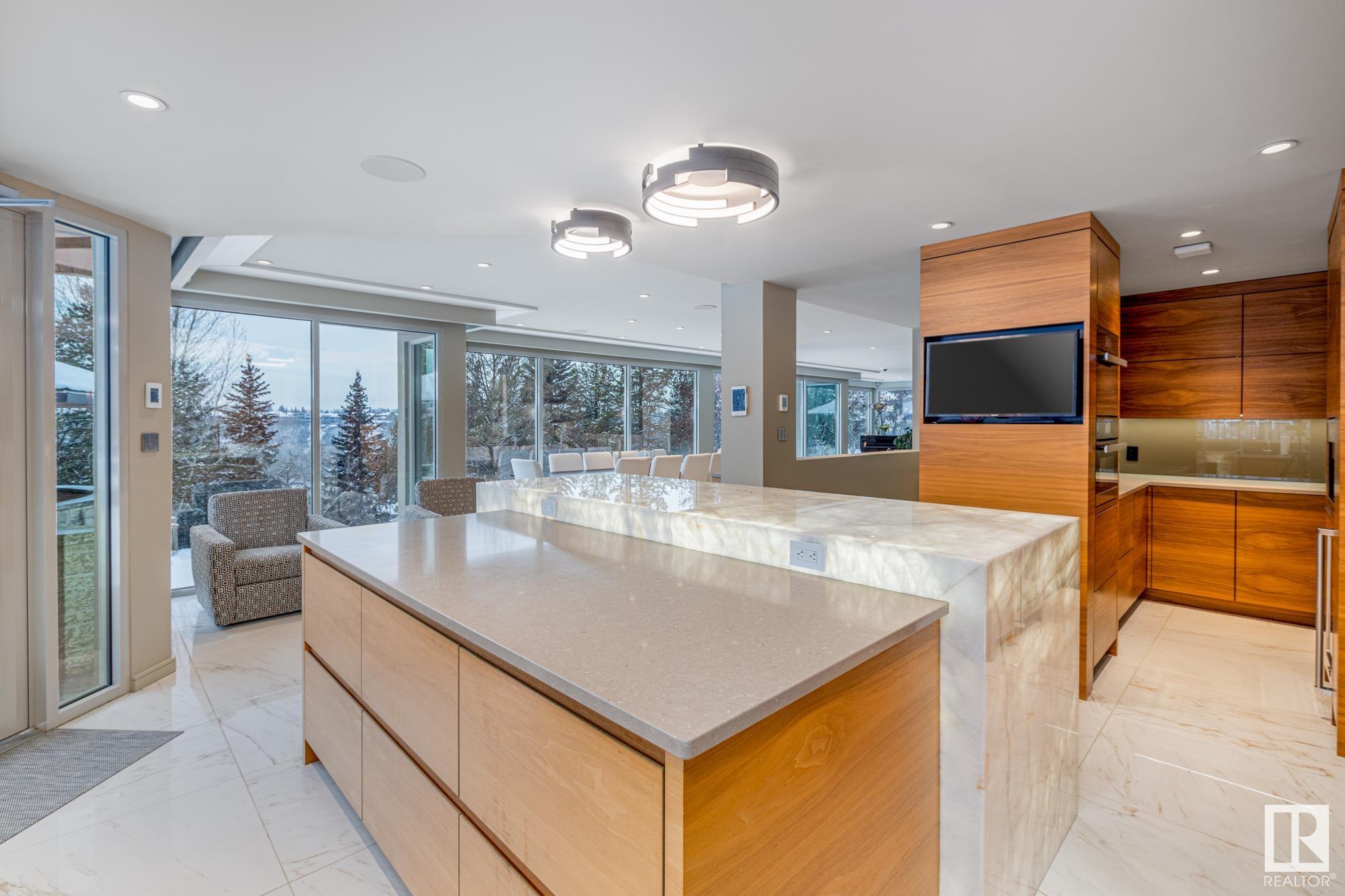      4 WHITEMUD PL NW , Edmonton,  ,T6H 5X4 ;  Listing Number: MLS E4417776