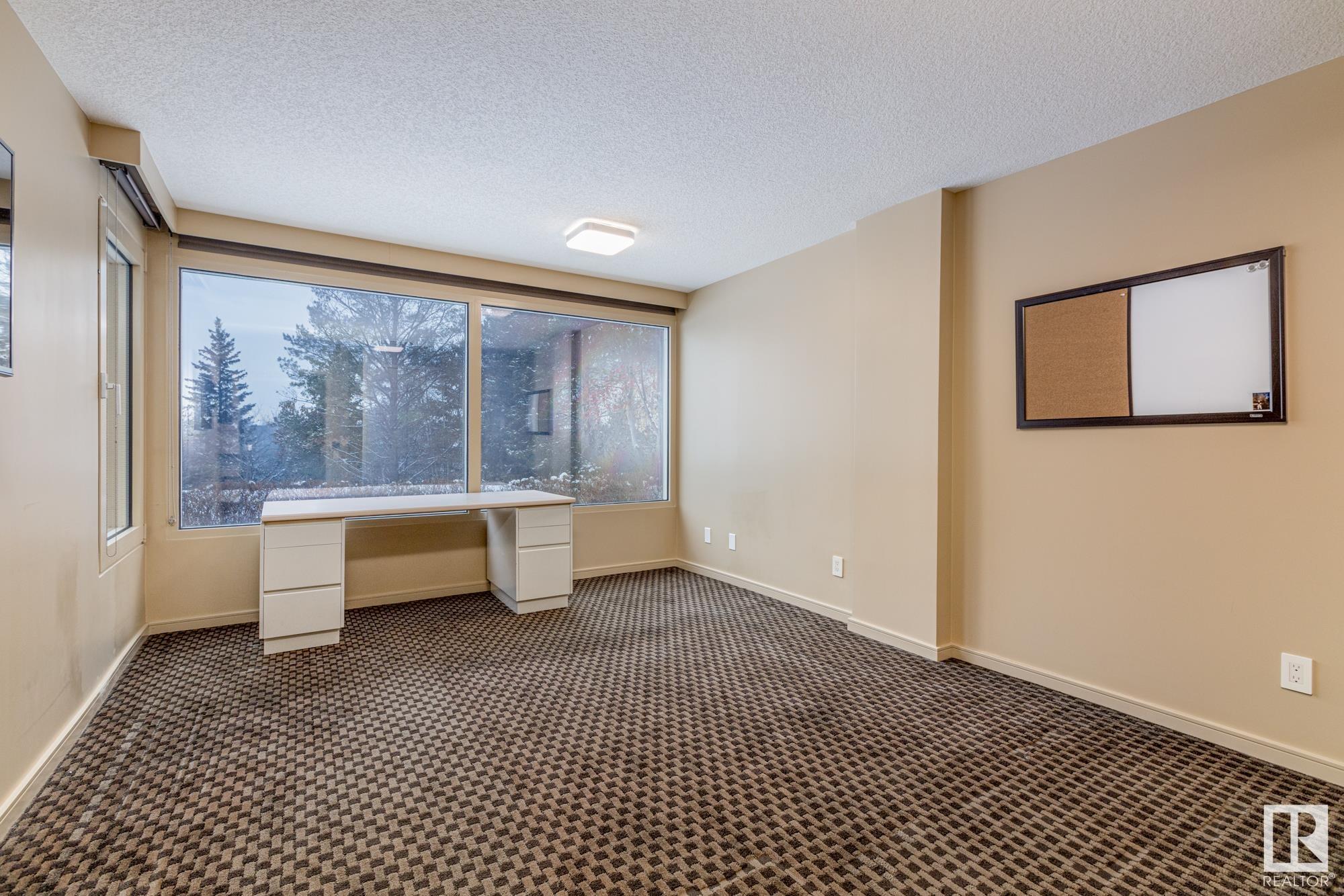      4 WHITEMUD PL NW , Edmonton,  ,T6H 5X4 ;  Listing Number: MLS E4417776