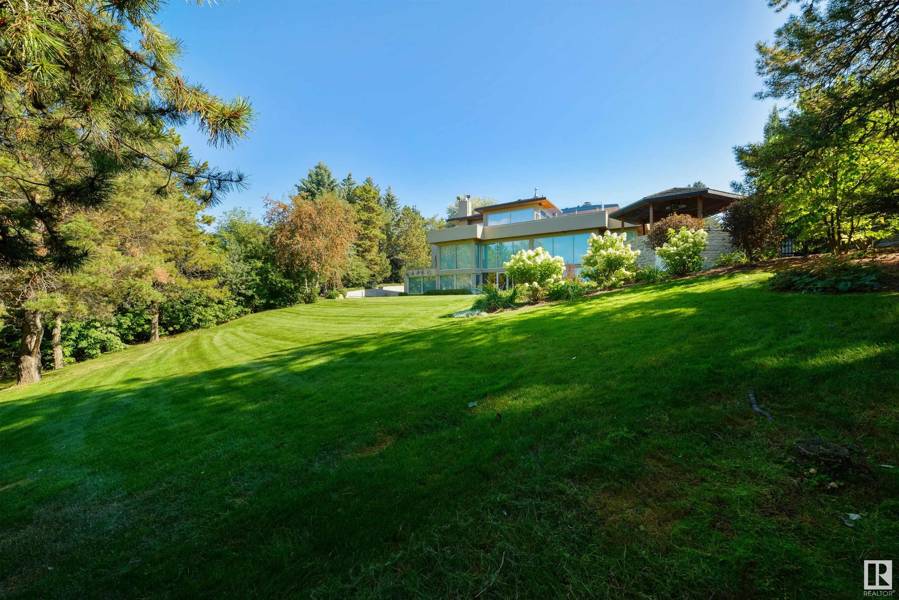      4 WHITEMUD PL NW , Edmonton,  ,T6H 5X4 ;  Listing Number: MLS E4417776
