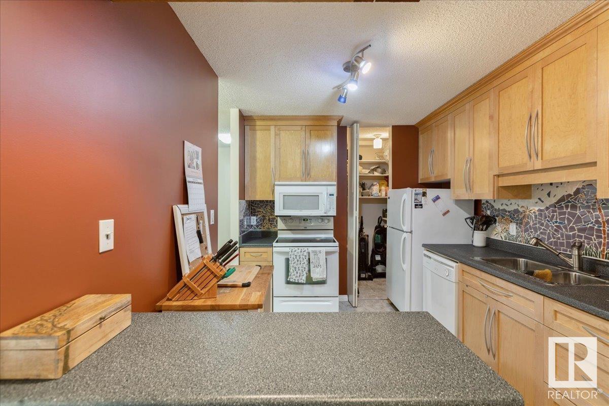      2085 SADDLEBACK RD NW , Edmonton,  ,T6J 4T4 ;  Listing Number: MLS E4417779