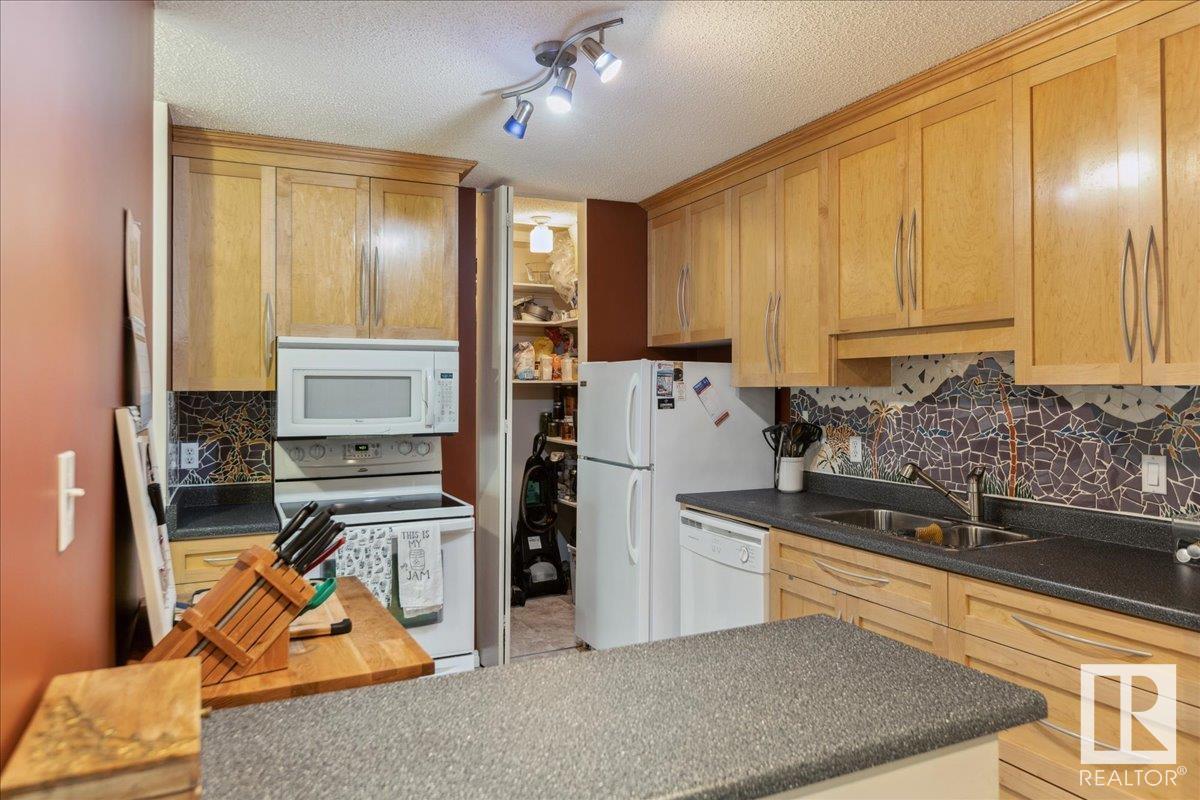      2085 SADDLEBACK RD NW , Edmonton,  ,T6J 4T4 ;  Listing Number: MLS E4417779