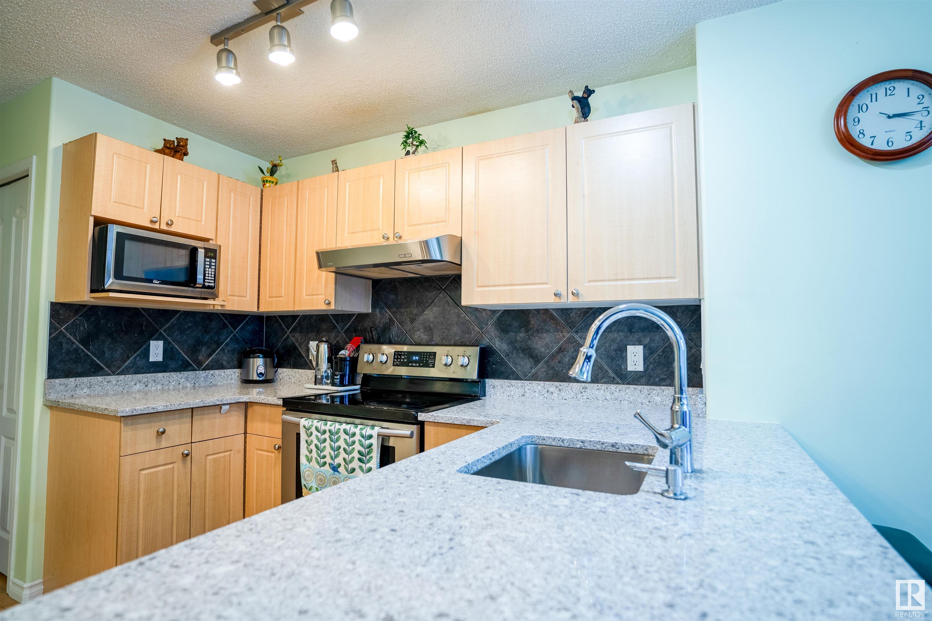      405 85 ST SW , Edmonton,  ,T6X 1H7 ;  Listing Number: MLS E4417784