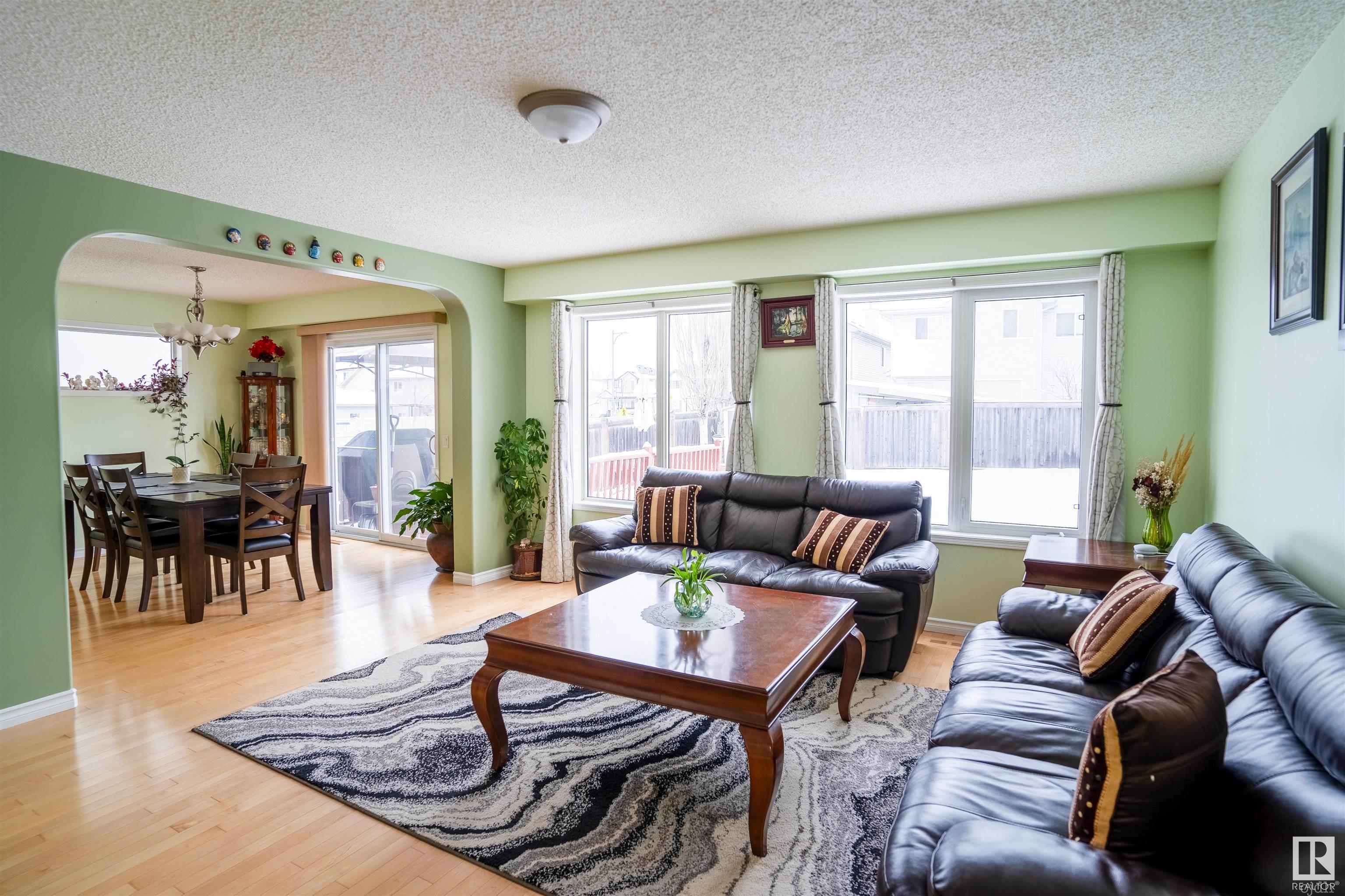      405 85 ST SW , Edmonton,  ,T6X 1H7 ;  Listing Number: MLS E4417784