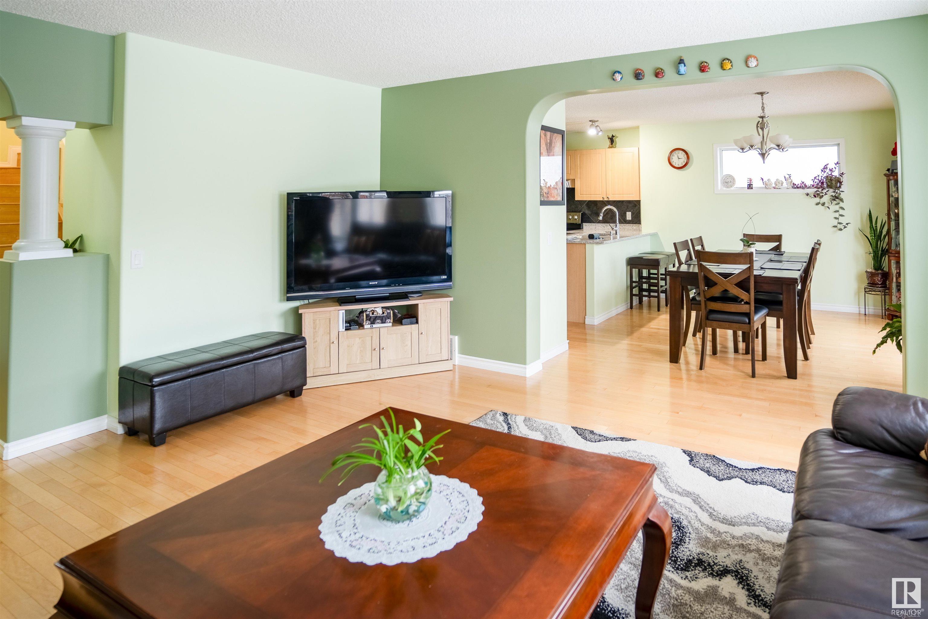      405 85 ST SW , Edmonton,  ,T6X 1H7 ;  Listing Number: MLS E4417784
