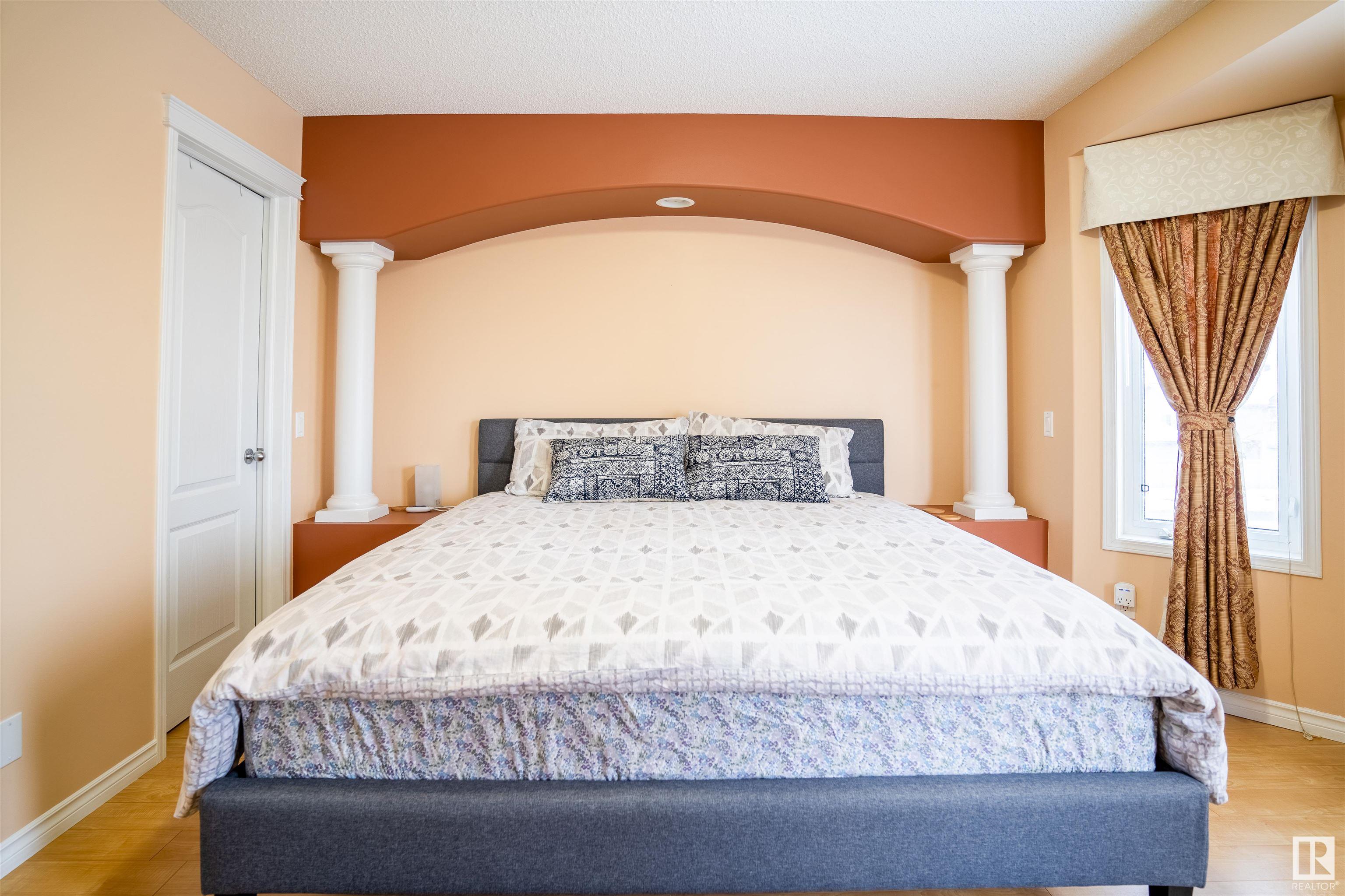      405 85 ST SW , Edmonton,  ,T6X 1H7 ;  Listing Number: MLS E4417784