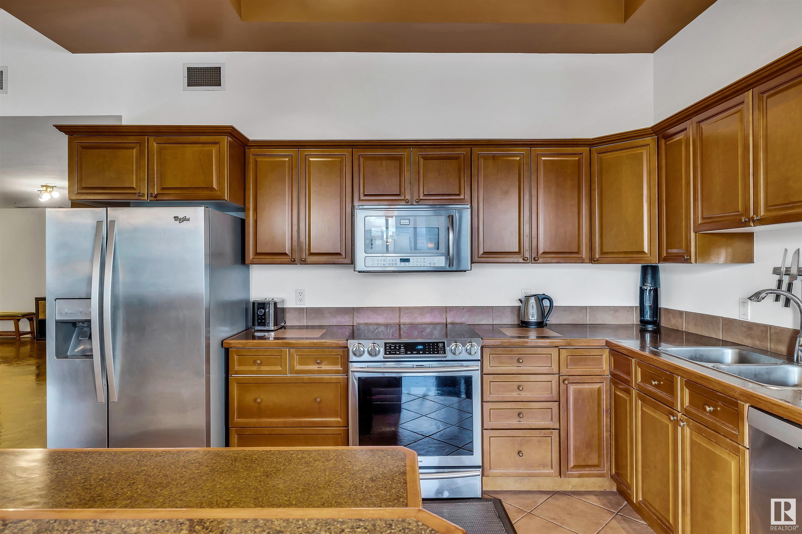      #801 10106 105 ST NW , Edmonton,  ,T5J 5E7 ;  Listing Number: MLS E4417787