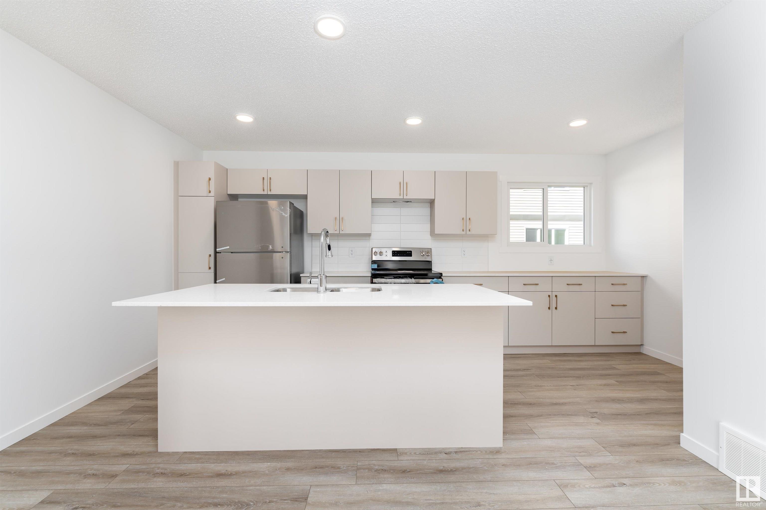      #136 1530 Tamarack BV NW , Edmonton,  ,T6T 2E6 ;  Listing Number: MLS E4417788
