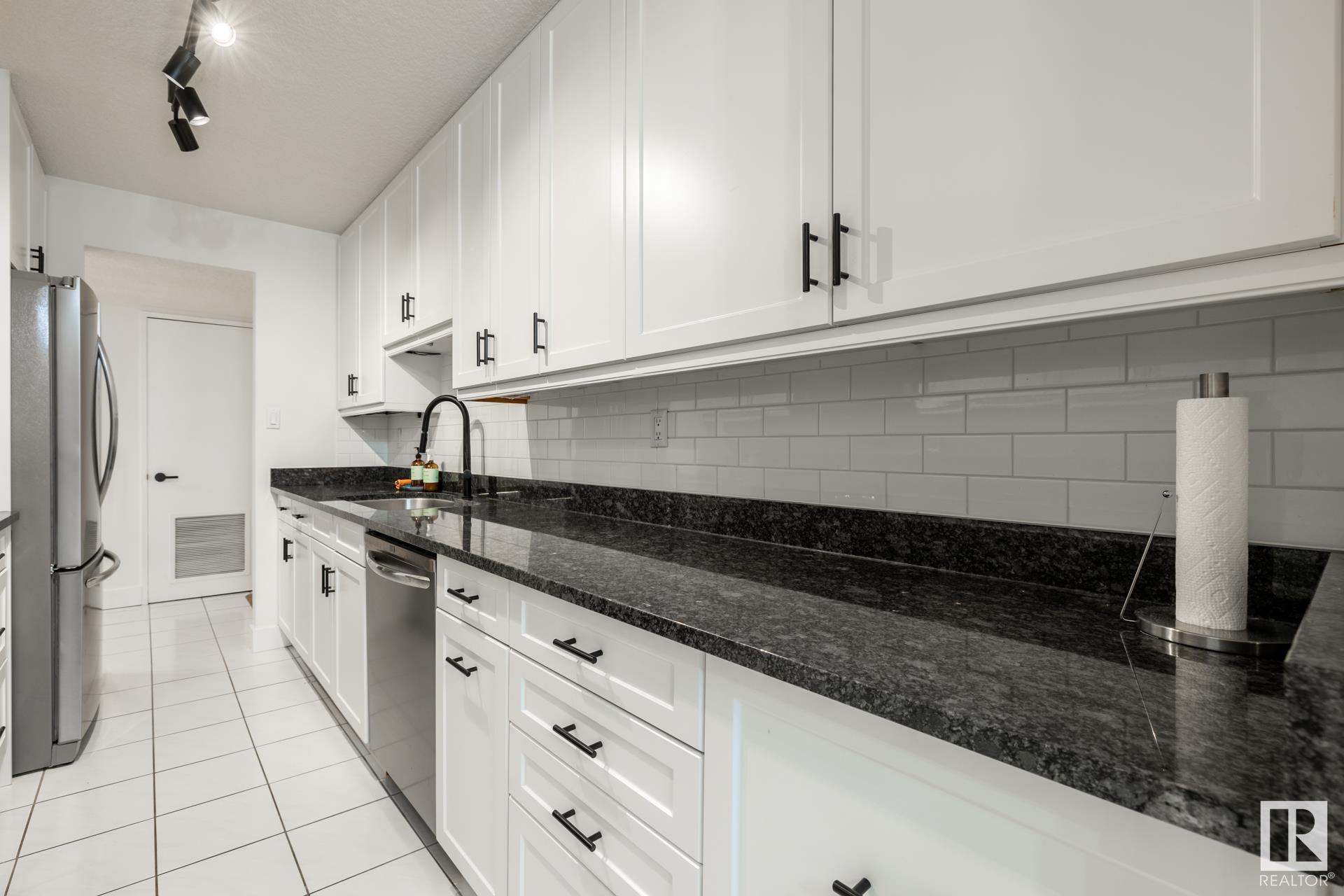      #203 12303 JASPER AV NW , Edmonton,  ,T5N 3K7 ;  Listing Number: MLS E4417793