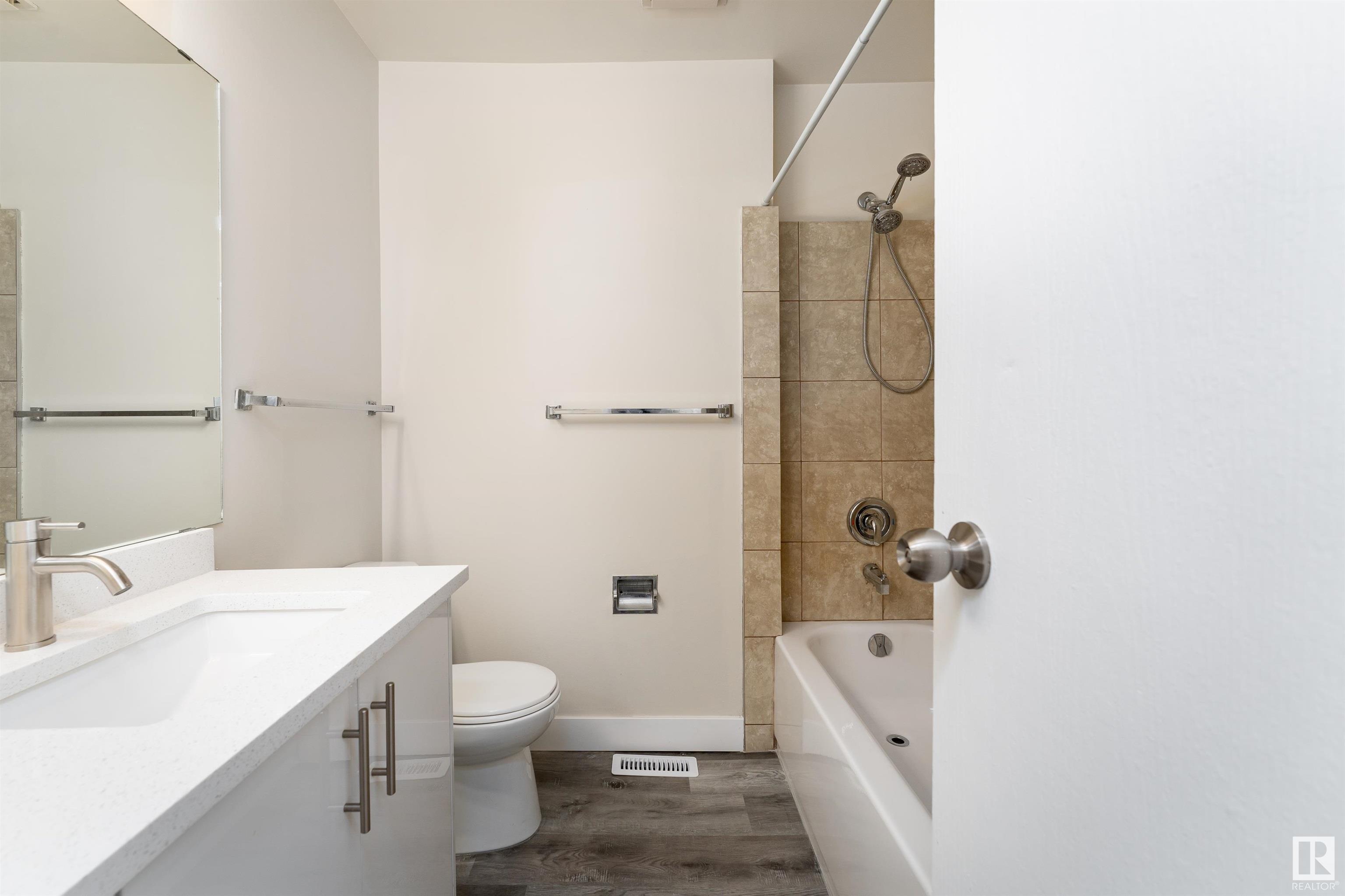      3829 62 ST NW , Edmonton,  ,T6L 1A4 ;  Listing Number: MLS E4417795