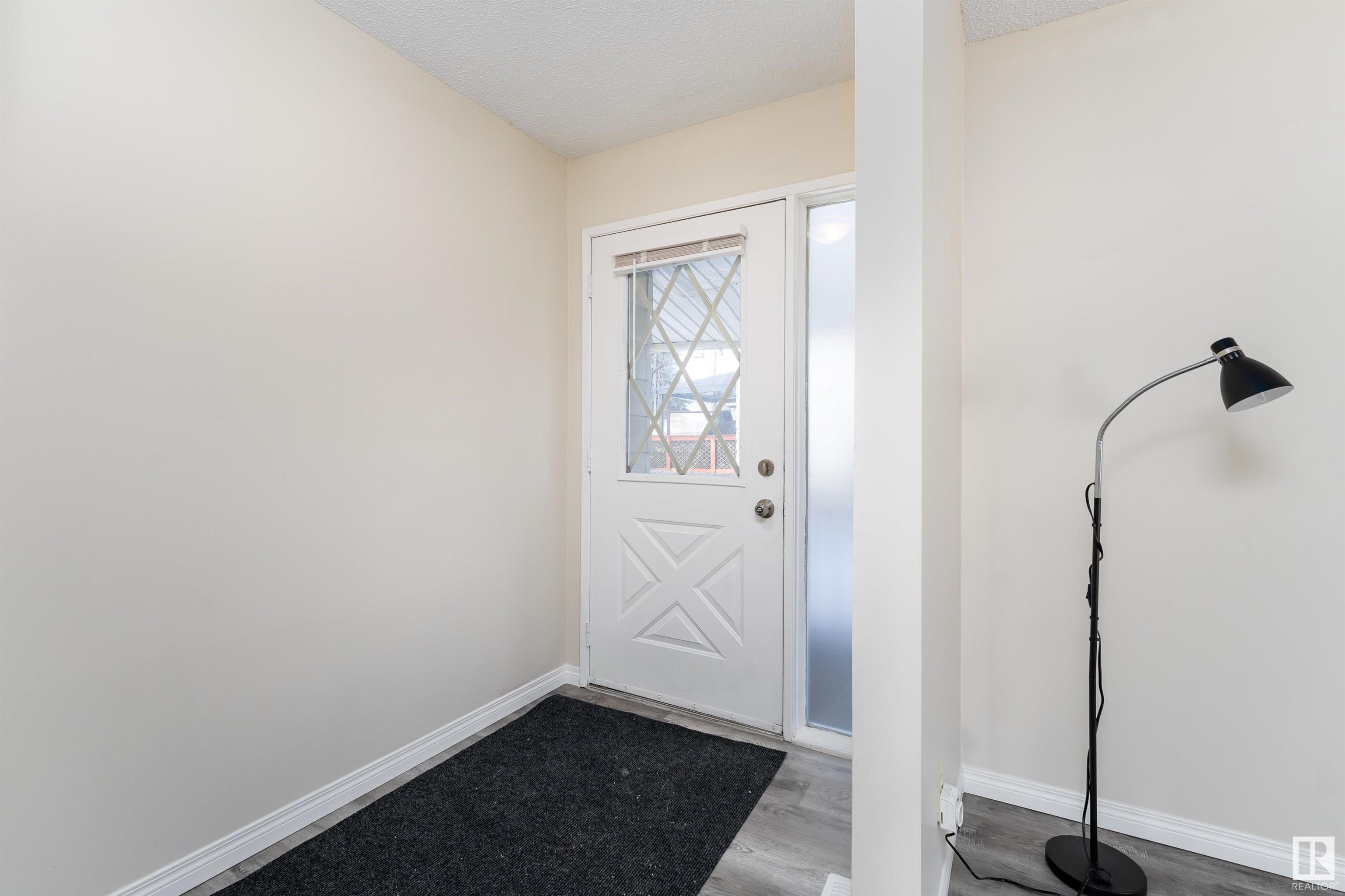      3829 62 ST NW , Edmonton,  ,T6L 1A4 ;  Listing Number: MLS E4417795