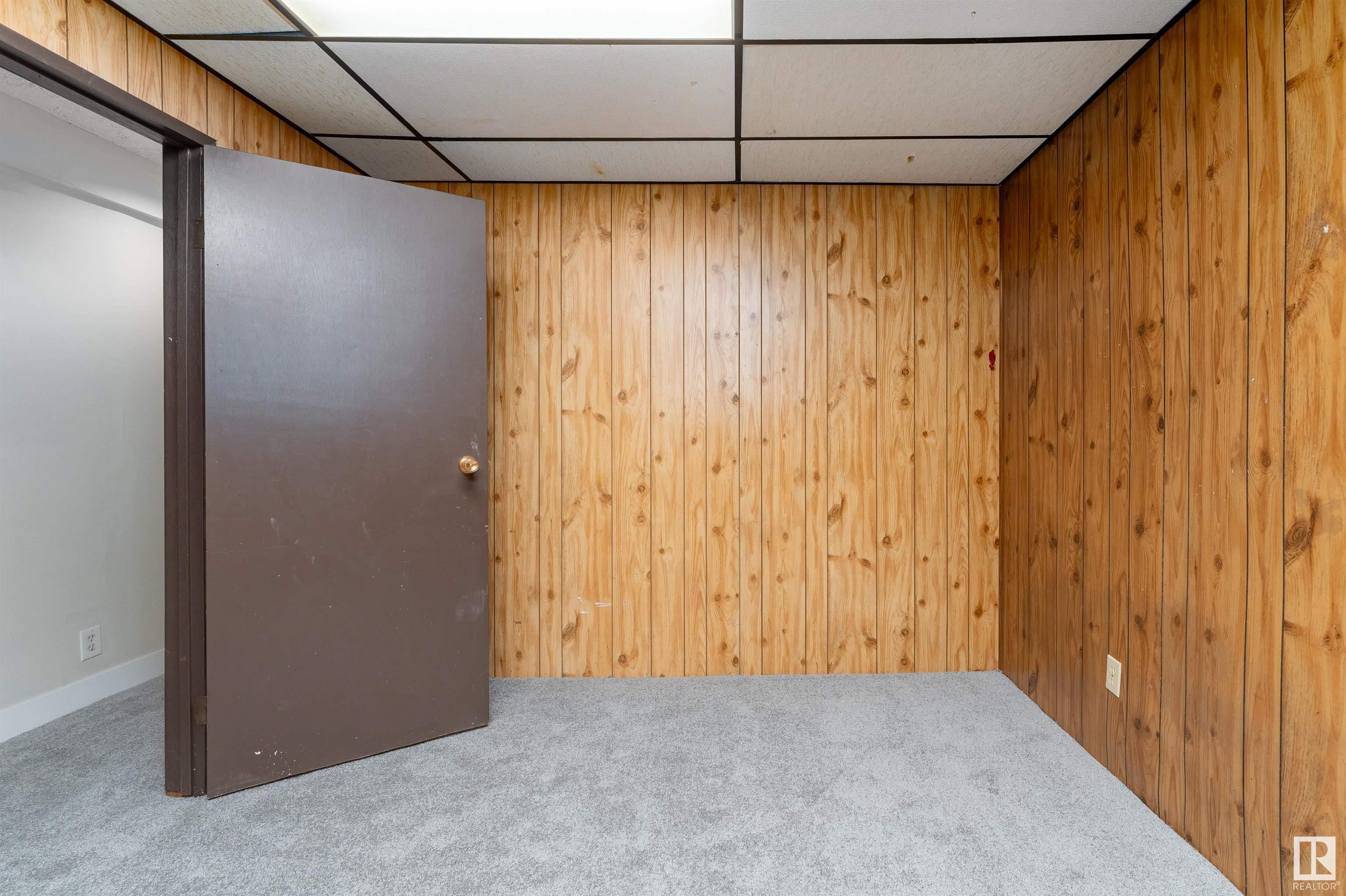      3829 62 ST NW , Edmonton,  ,T6L 1A4 ;  Listing Number: MLS E4417795