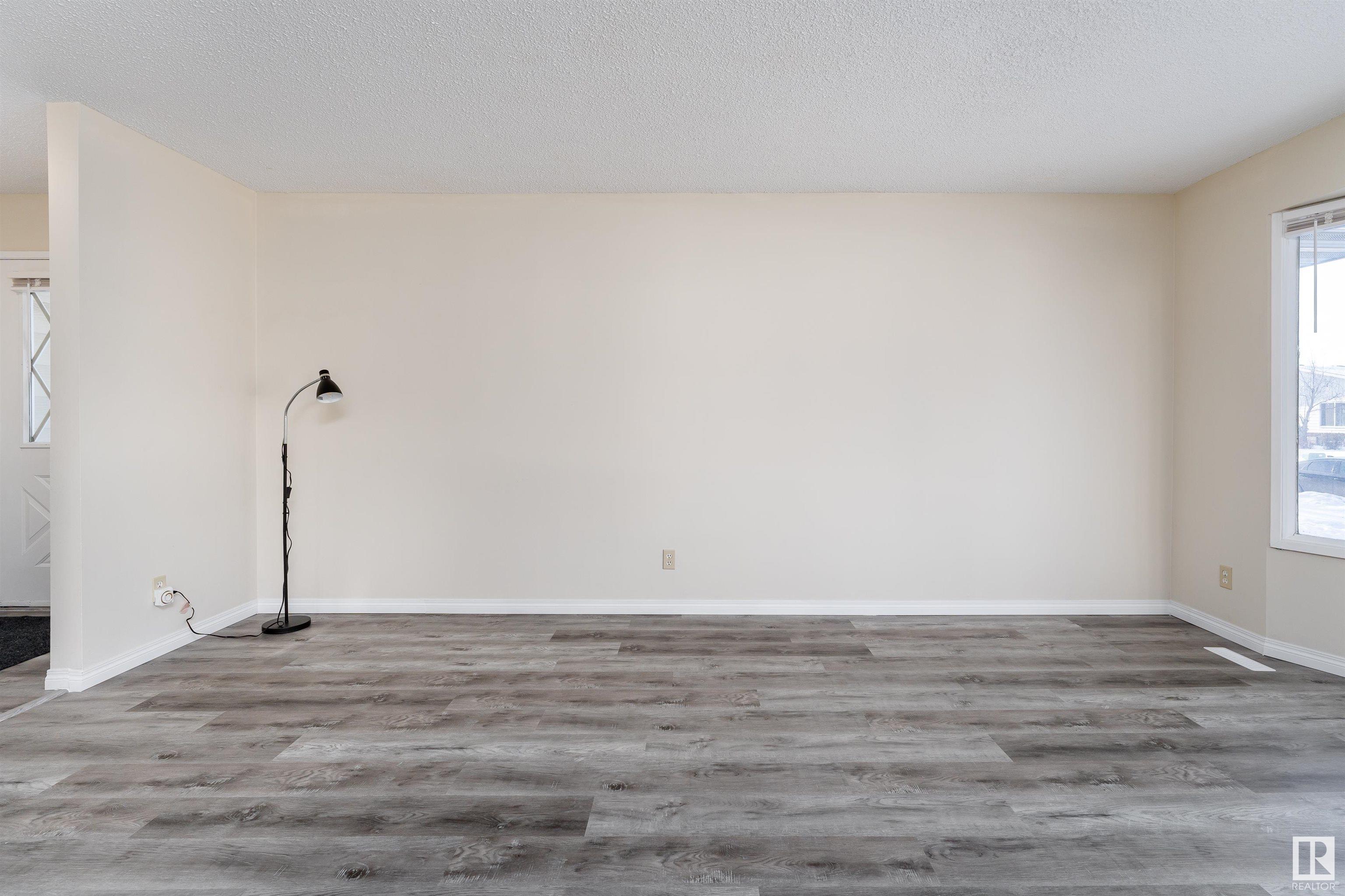      3829 62 ST NW , Edmonton,  ,T6L 1A4 ;  Listing Number: MLS E4417795