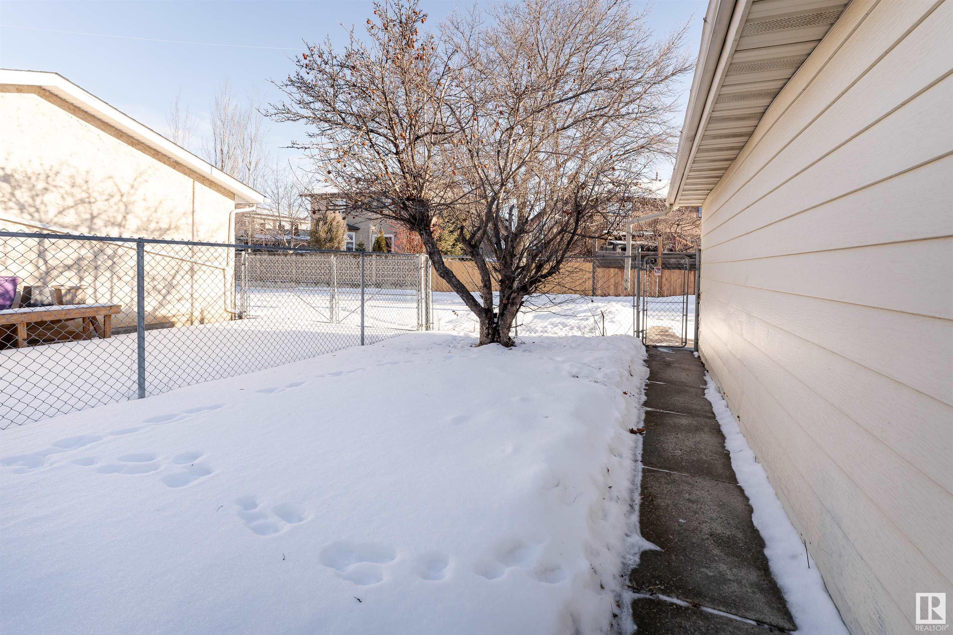      3829 62 ST NW , Edmonton,  ,T6L 1A4 ;  Listing Number: MLS E4417795
