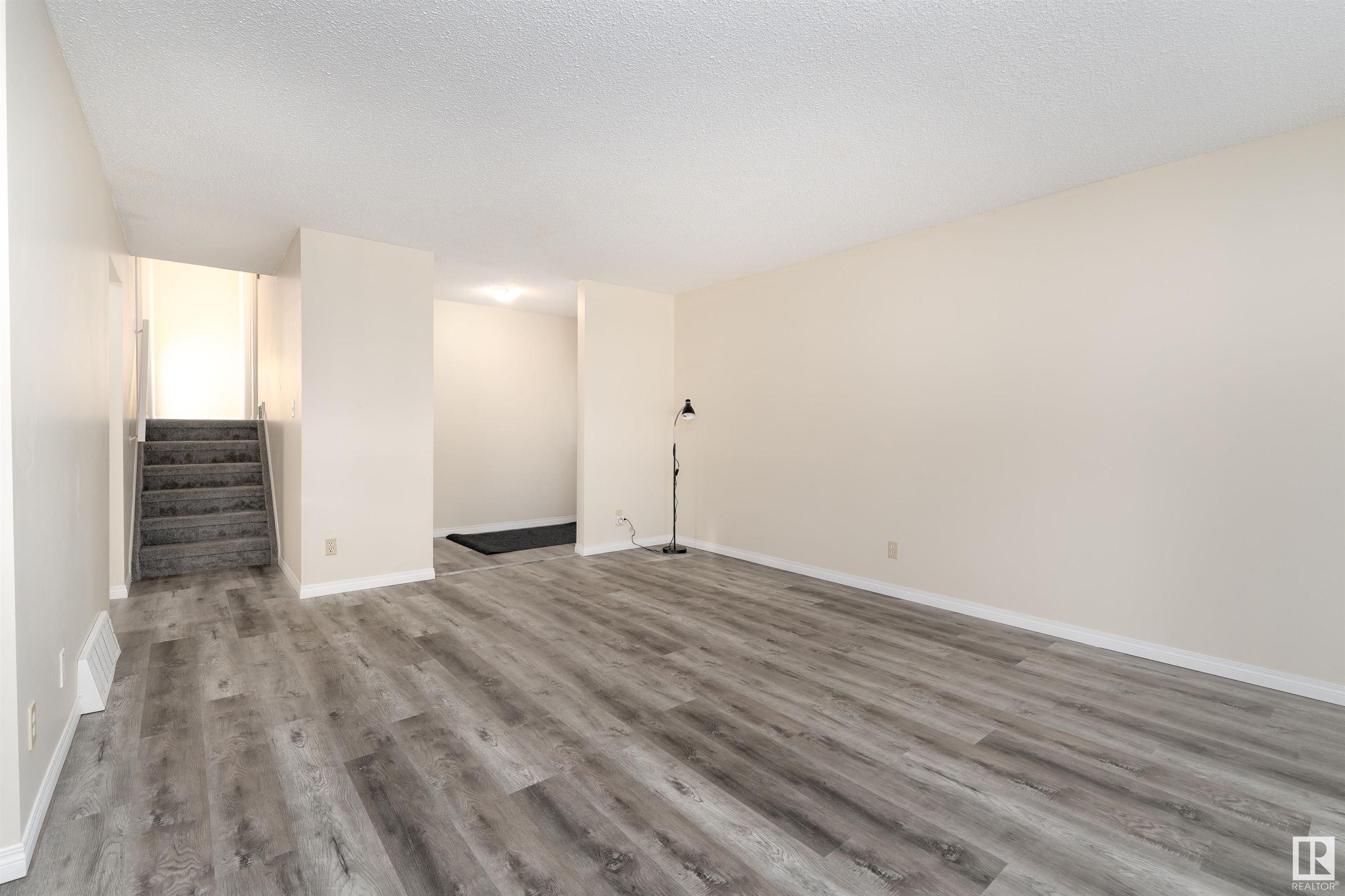      3829 62 ST NW , Edmonton,  ,T6L 1A4 ;  Listing Number: MLS E4417795