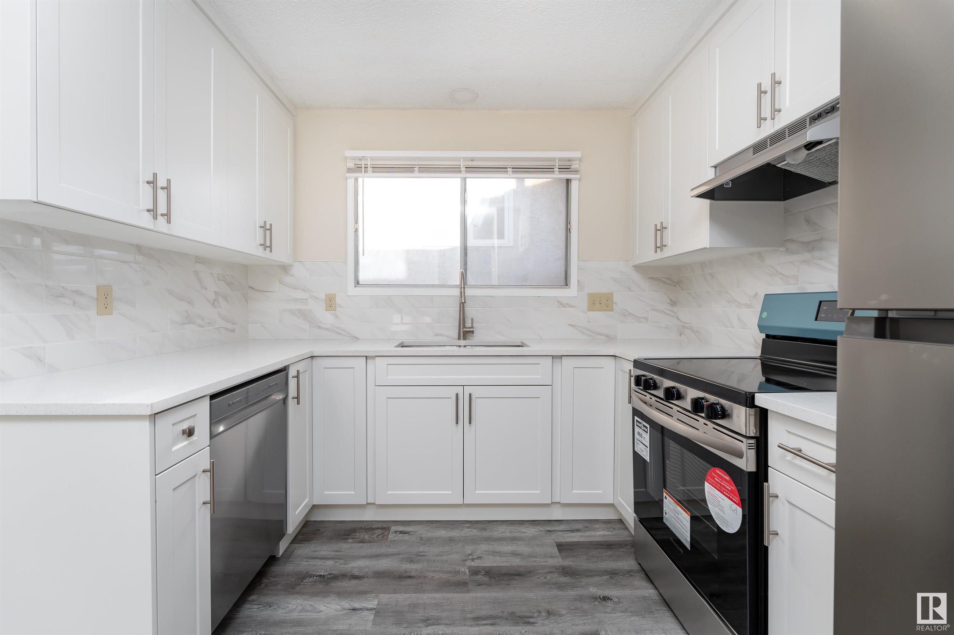      3829 62 ST NW , Edmonton,  ,T6L 1A4 ;  Listing Number: MLS E4417795