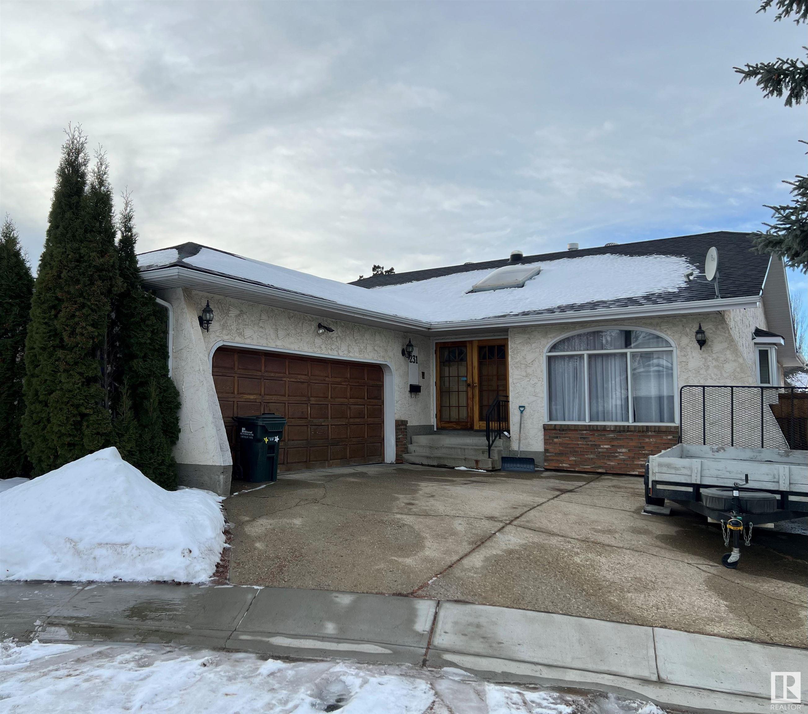      231 VILLAGE CI , Sherwood Park,  ,T8A 5A1 ;  Listing Number: MLS E4417804