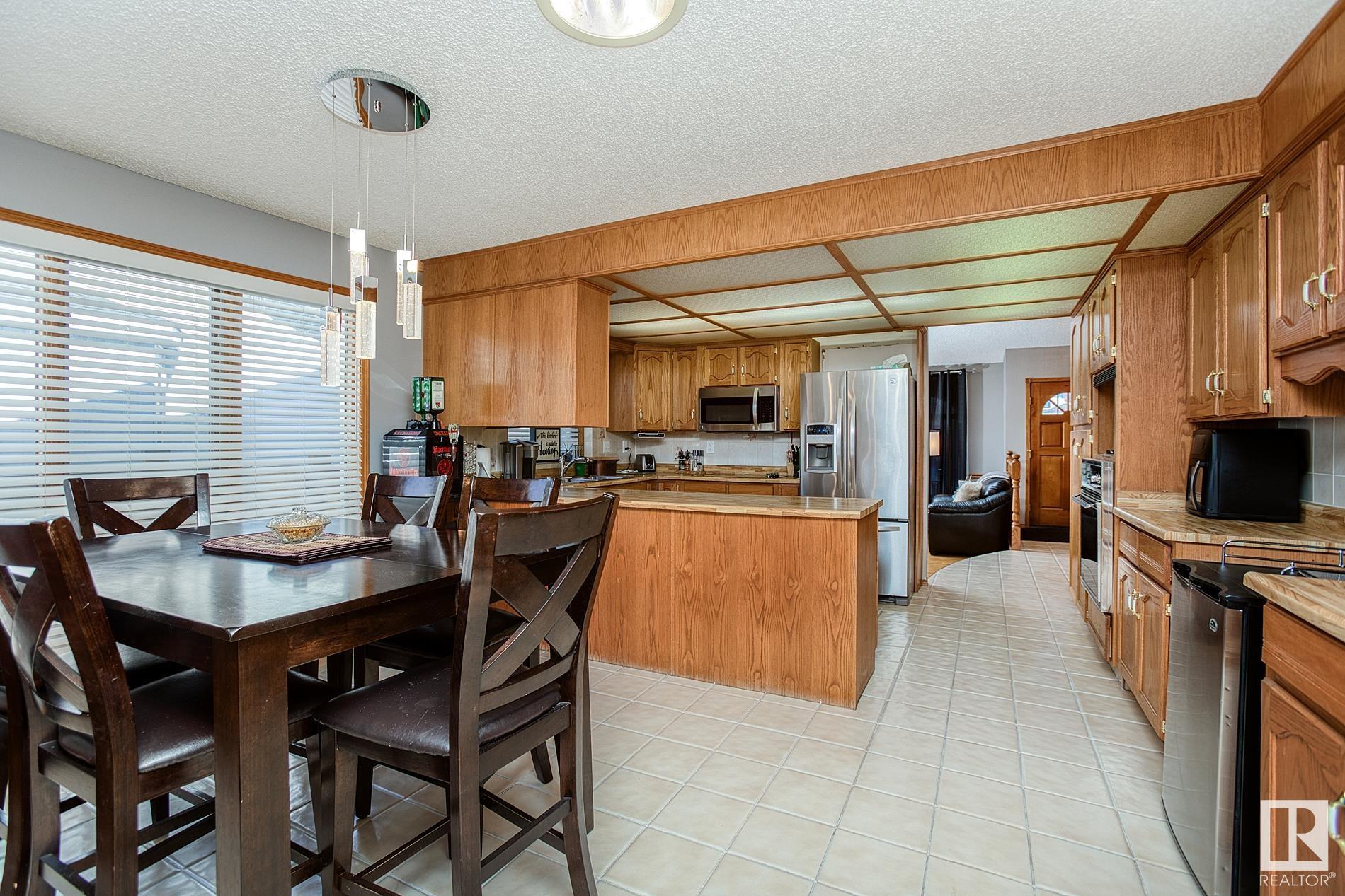      231 VILLAGE CI , Sherwood Park,  ,T8A 5A1 ;  Listing Number: MLS E4417804