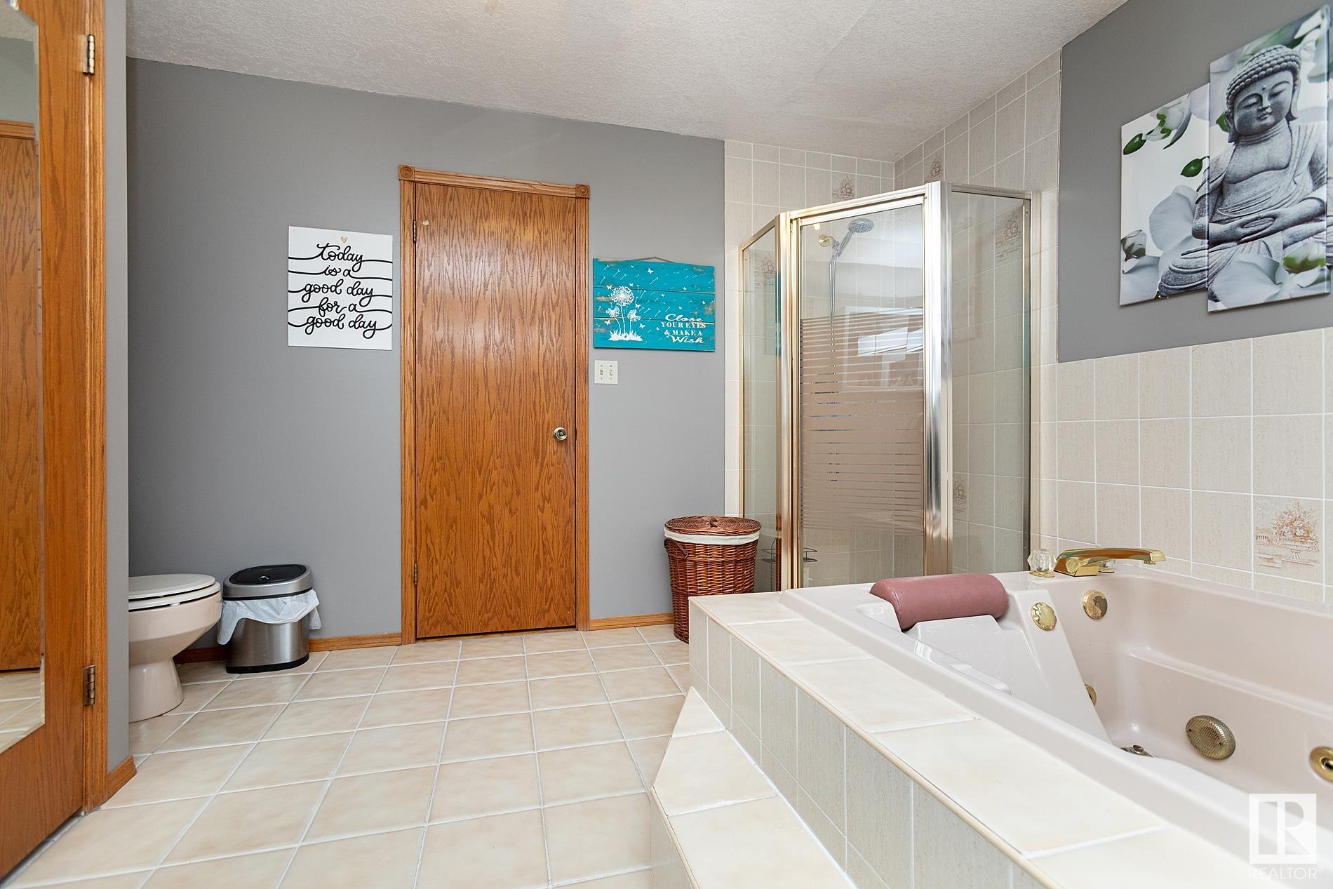      231 VILLAGE CI , Sherwood Park,  ,T8A 5A1 ;  Listing Number: MLS E4417804