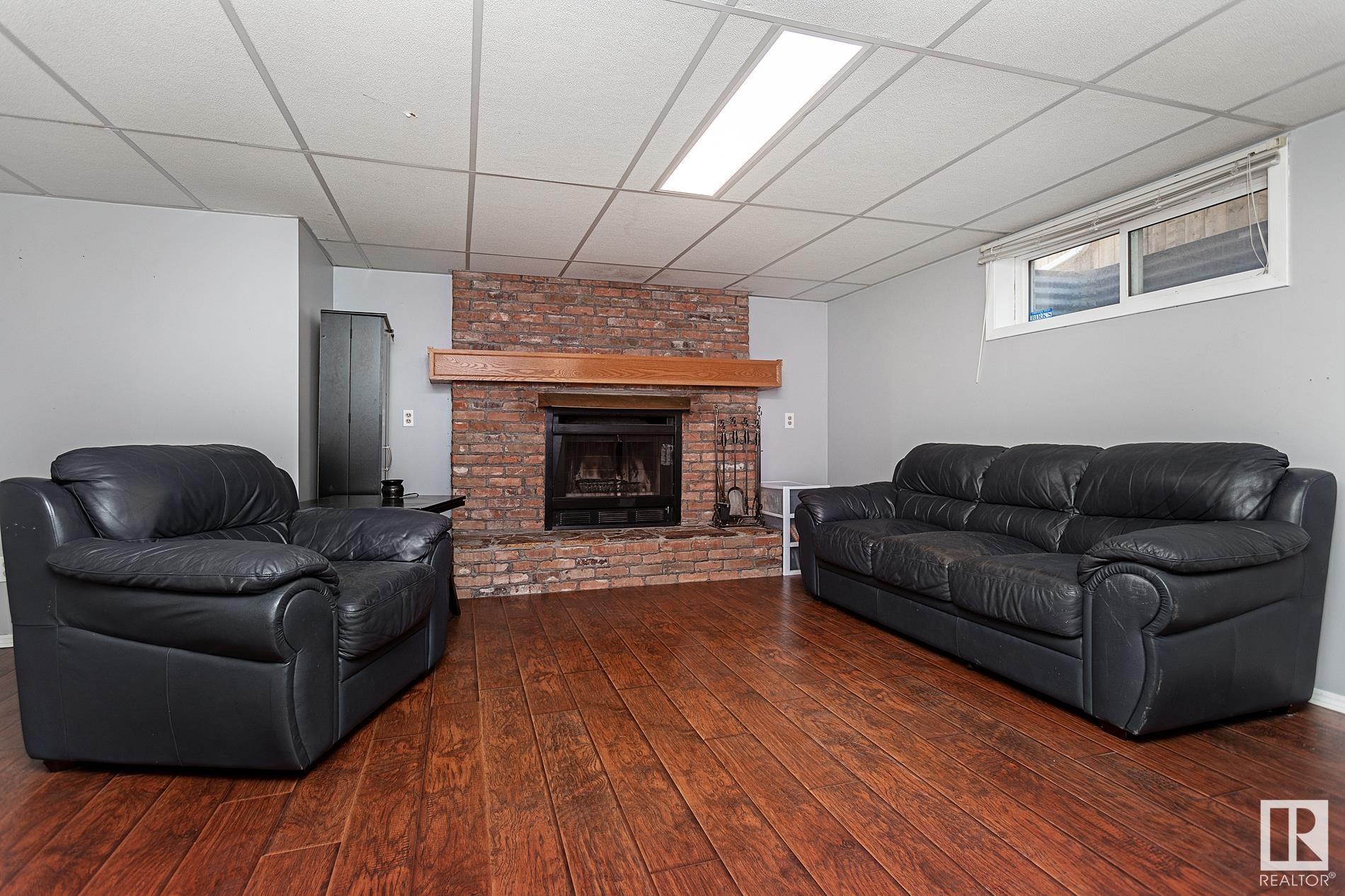      231 VILLAGE CI , Sherwood Park,  ,T8A 5A1 ;  Listing Number: MLS E4417804