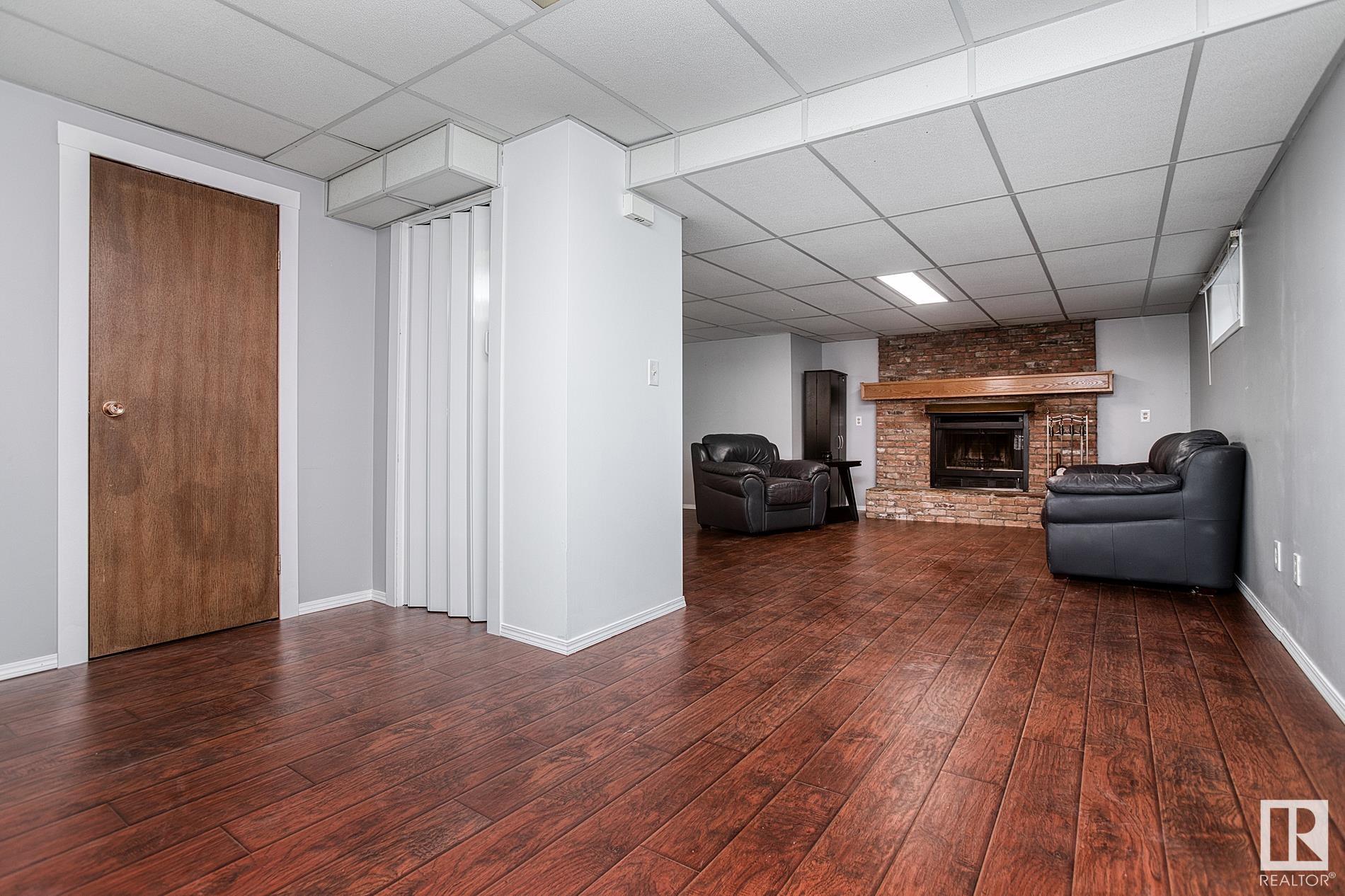      231 VILLAGE CI , Sherwood Park,  ,T8A 5A1 ;  Listing Number: MLS E4417804