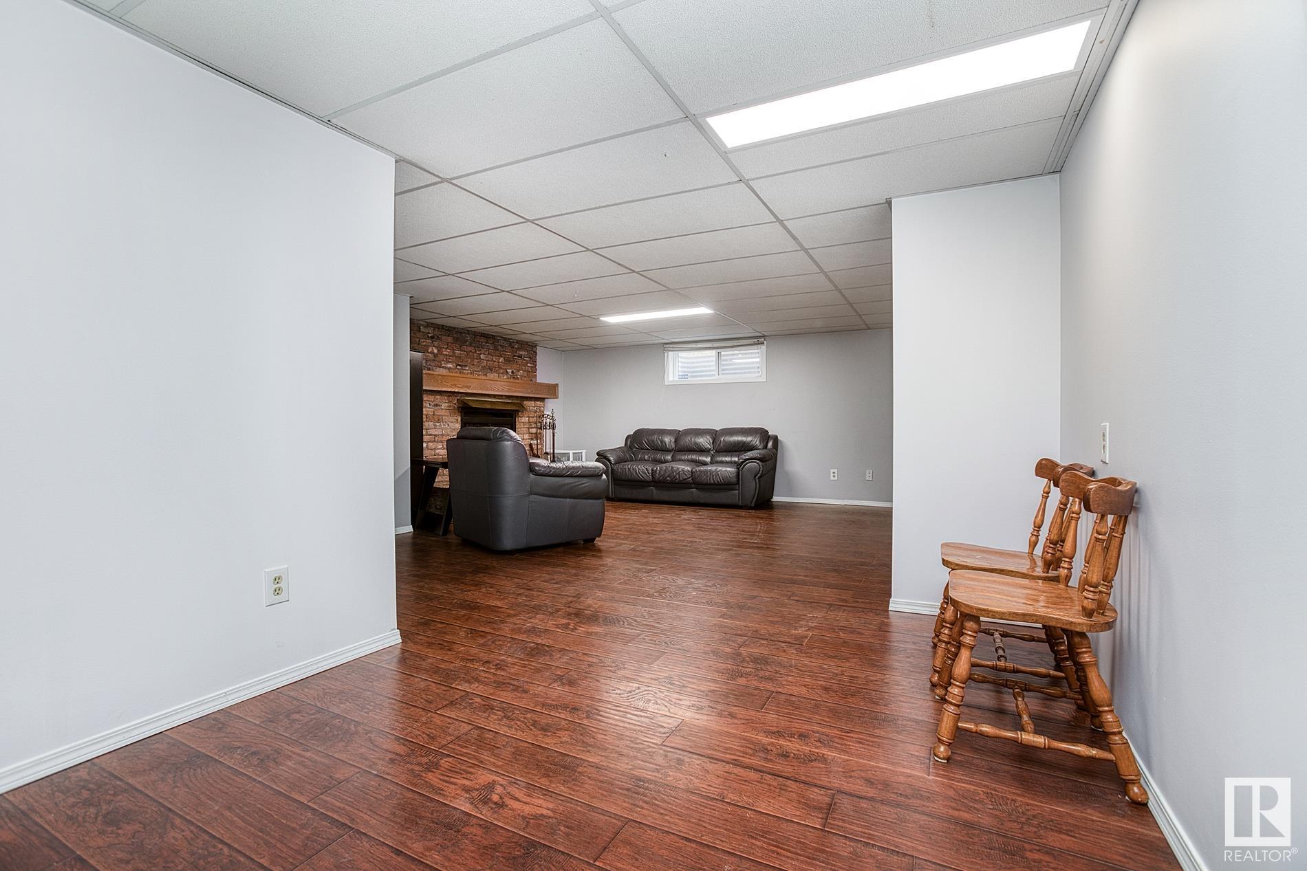      231 VILLAGE CI , Sherwood Park,  ,T8A 5A1 ;  Listing Number: MLS E4417804