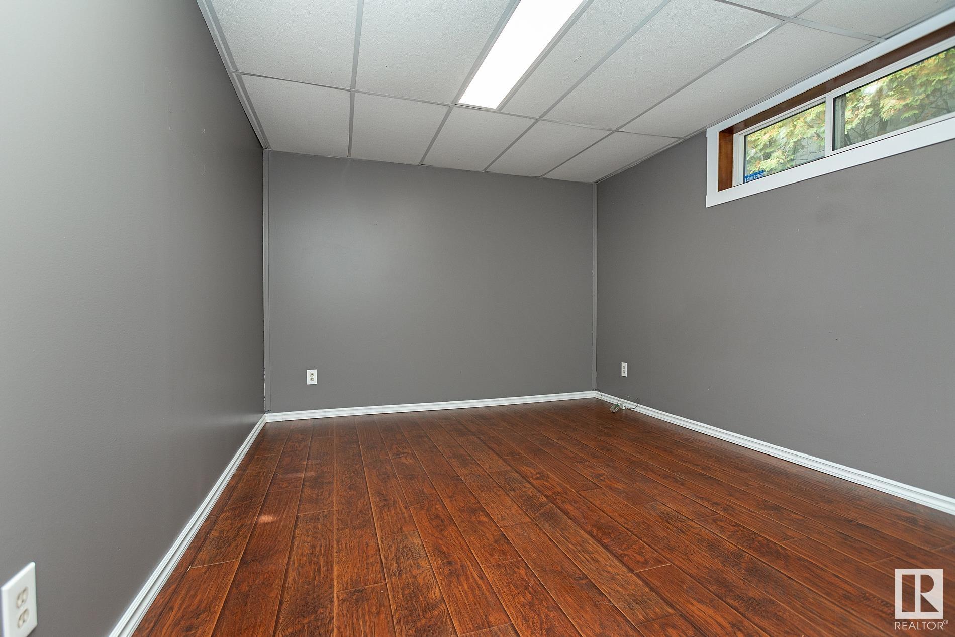      231 VILLAGE CI , Sherwood Park,  ,T8A 5A1 ;  Listing Number: MLS E4417804