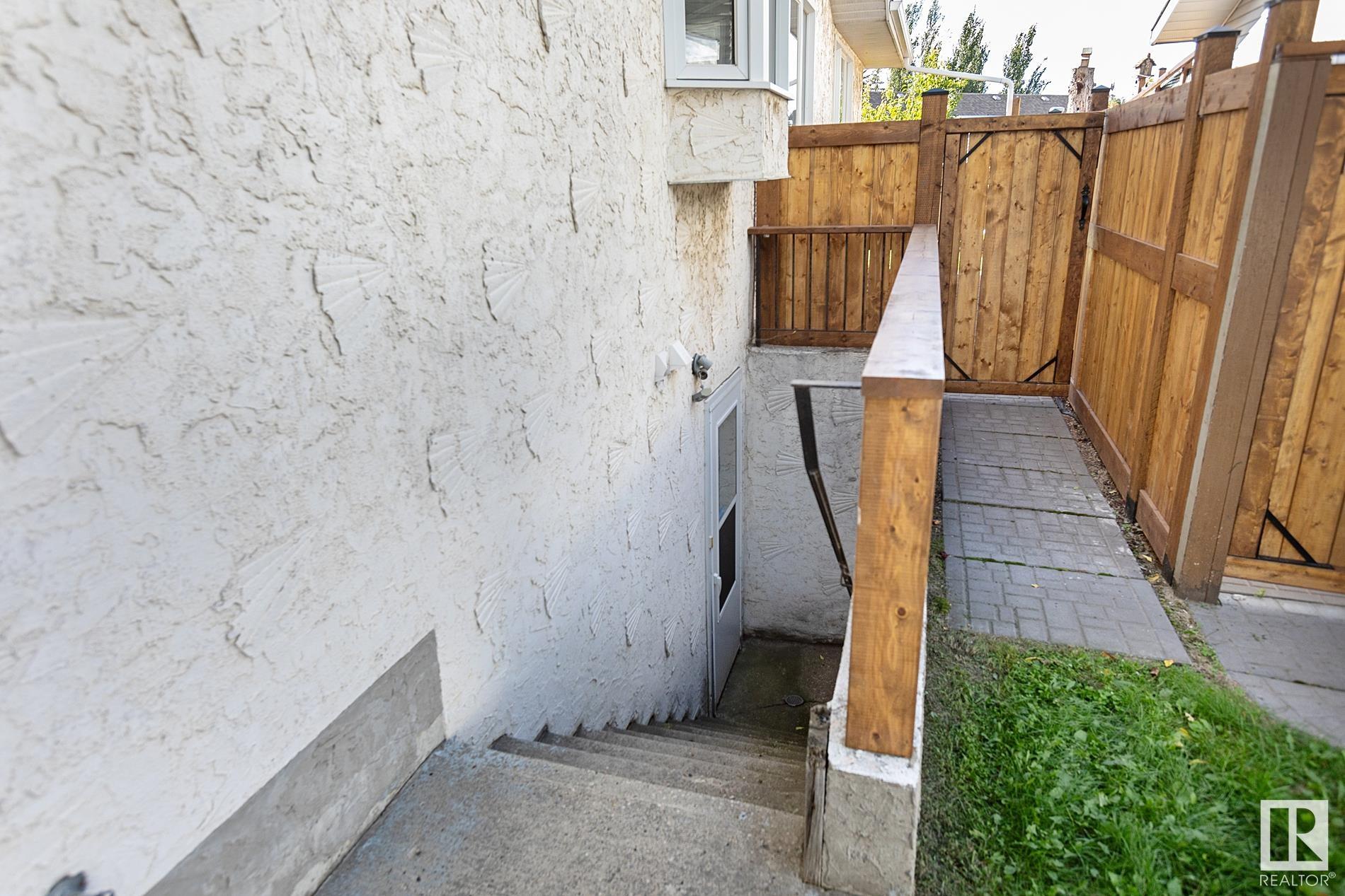      231 VILLAGE CI , Sherwood Park,  ,T8A 5A1 ;  Listing Number: MLS E4417804