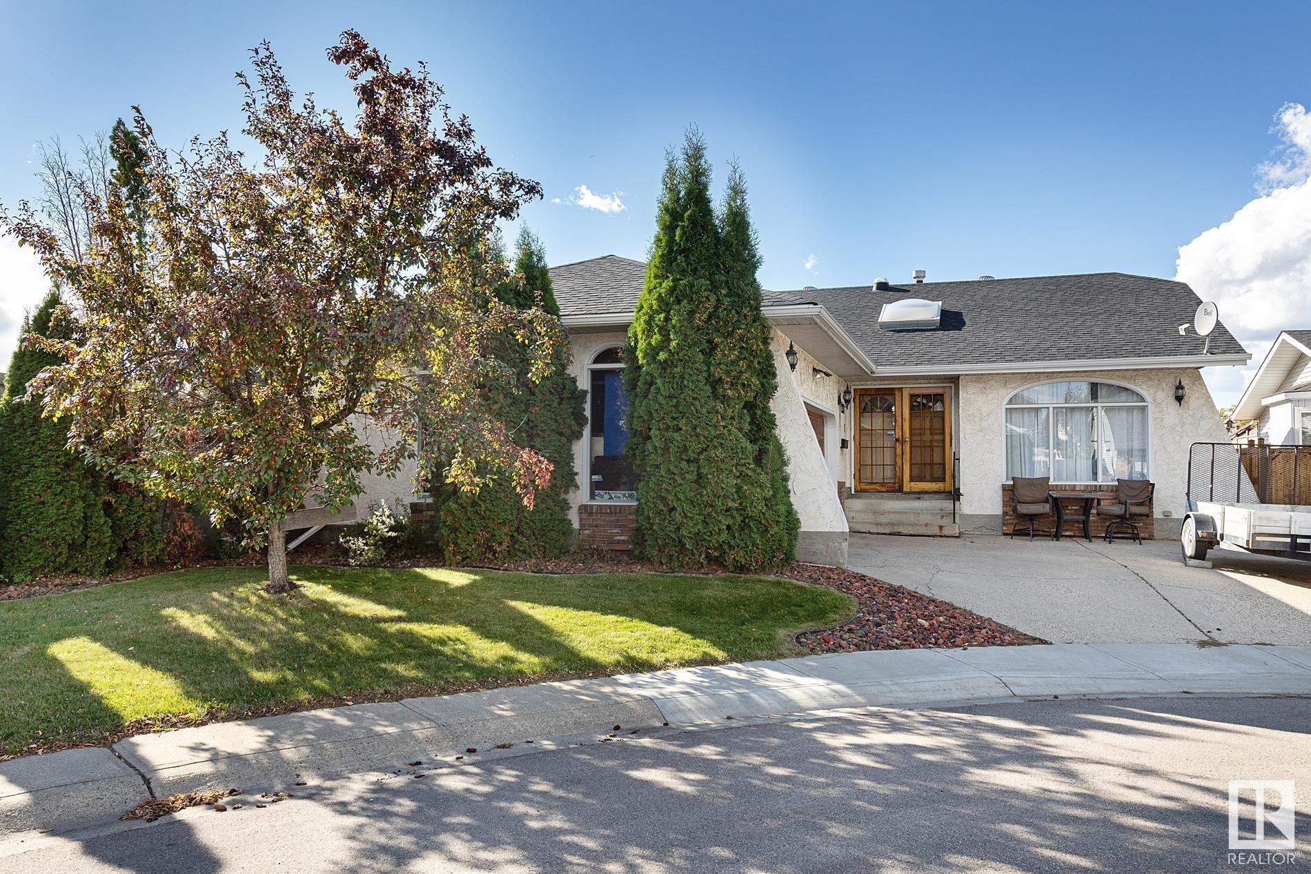      231 VILLAGE CI , Sherwood Park,  ,T8A 5A1 ;  Listing Number: MLS E4417804