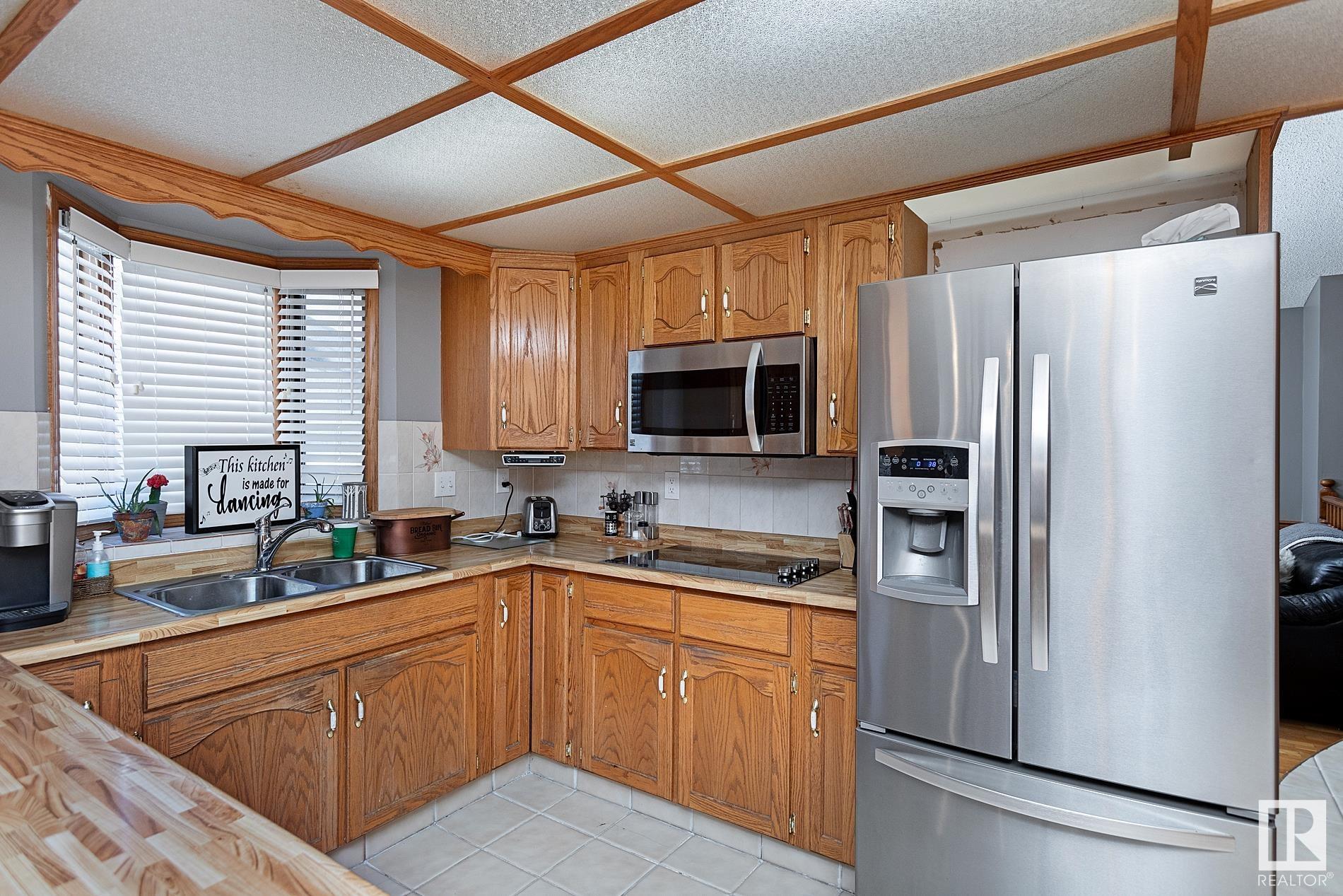      231 VILLAGE CI , Sherwood Park,  ,T8A 5A1 ;  Listing Number: MLS E4417804