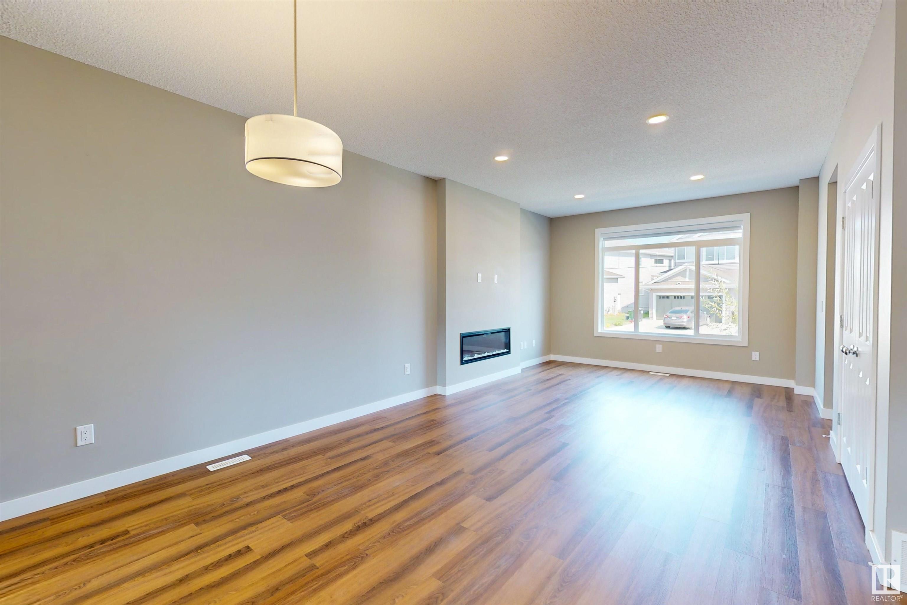      3704 2 ST NW , Edmonton,  ,T6T 2L8 ;  Listing Number: MLS E4417807