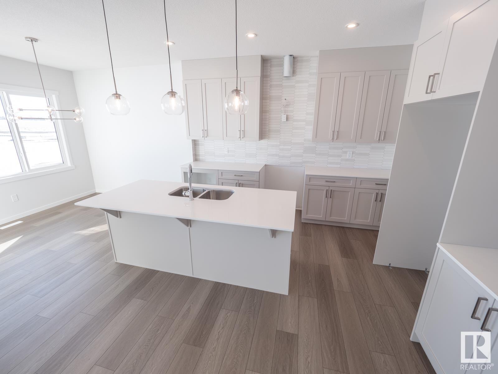      2230 193A ST NW , Edmonton,  ,T6M 3B7 ;  Listing Number: MLS E4417826