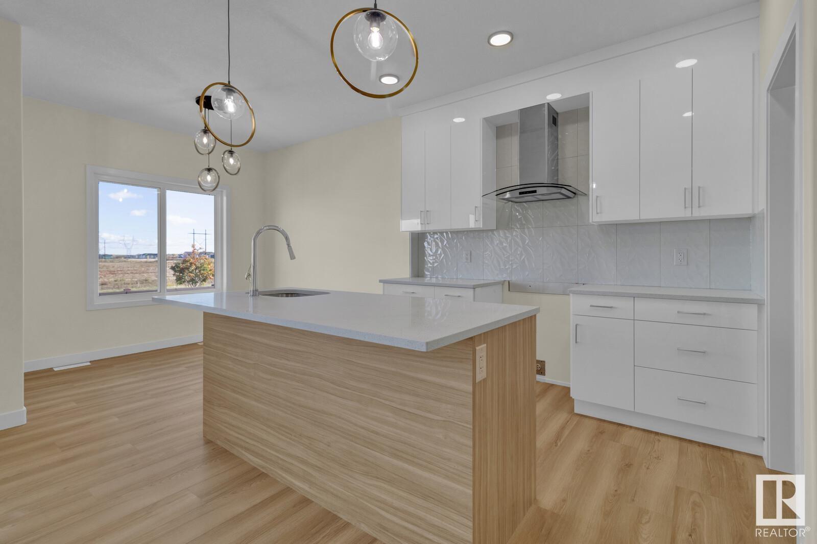      3071 200 ST NW , Edmonton,  ,T6M 1N7 ;  Listing Number: MLS E4417832