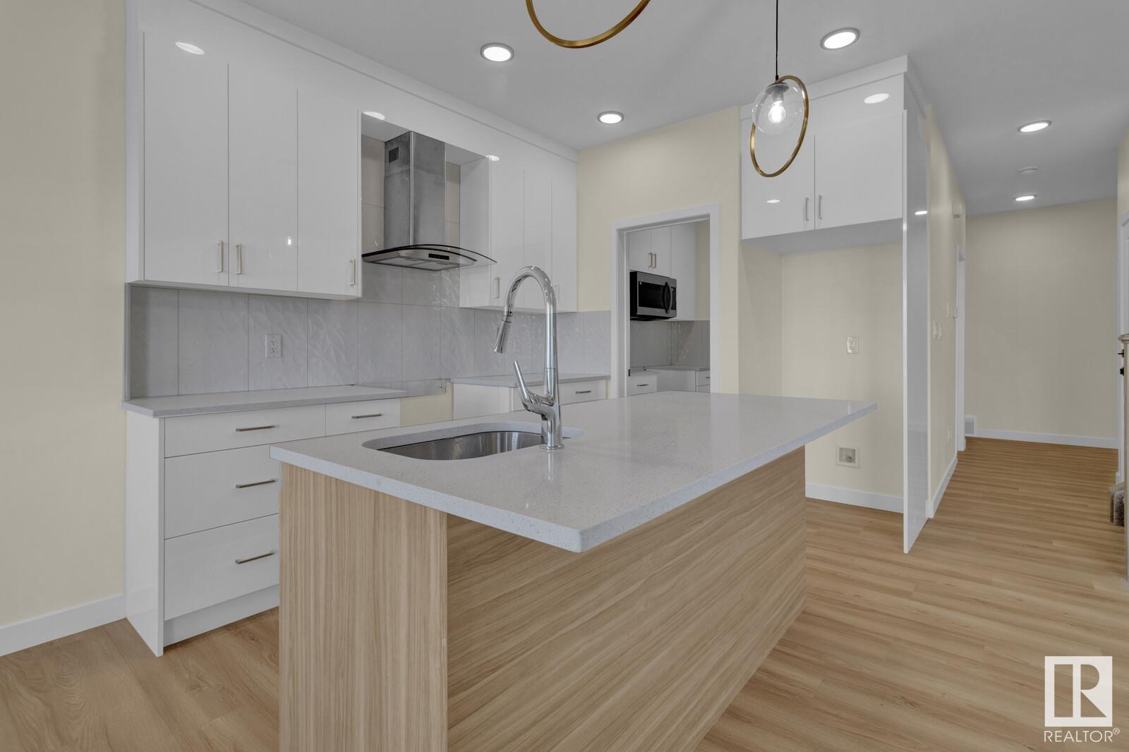      3071 200 ST NW , Edmonton,  ,T6M 1N7 ;  Listing Number: MLS E4417832