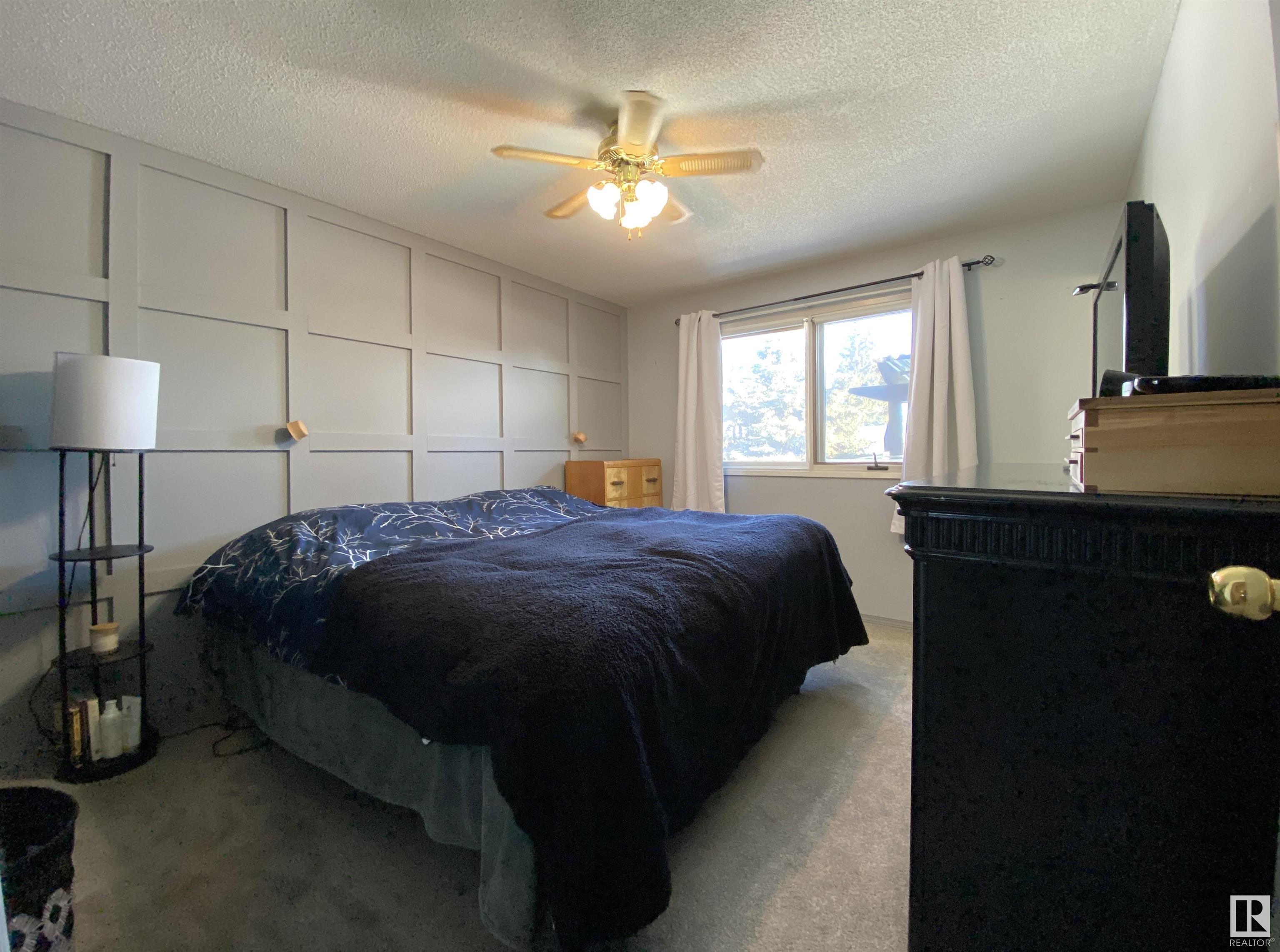      5411 49 ST , Warburg,  ,T0C 2T0 ;  Listing Number: MLS E4417871