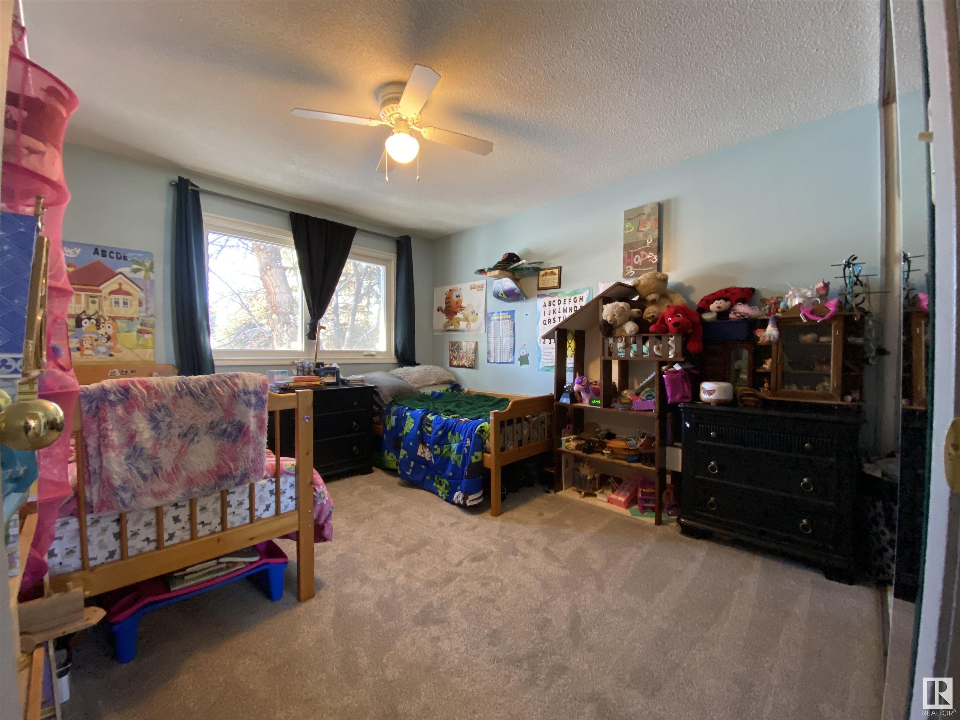      5411 49 ST , Warburg,  ,T0C 2T0 ;  Listing Number: MLS E4417871