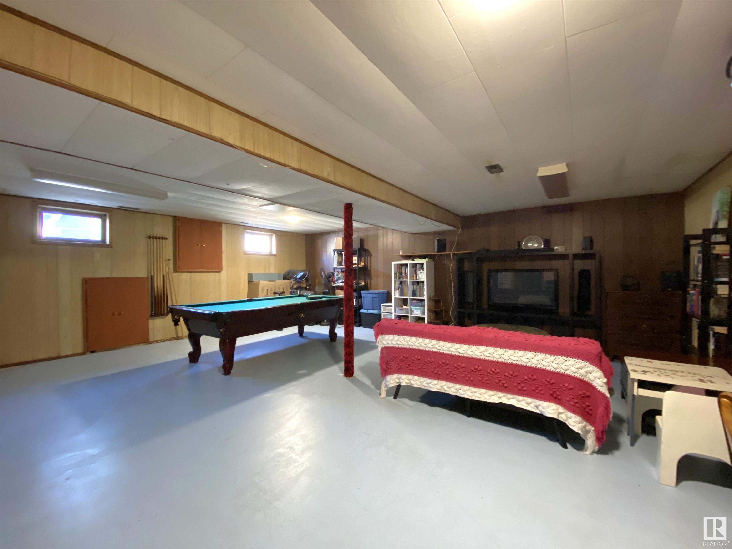      5411 49 ST , Warburg,  ,T0C 2T0 ;  Listing Number: MLS E4417871