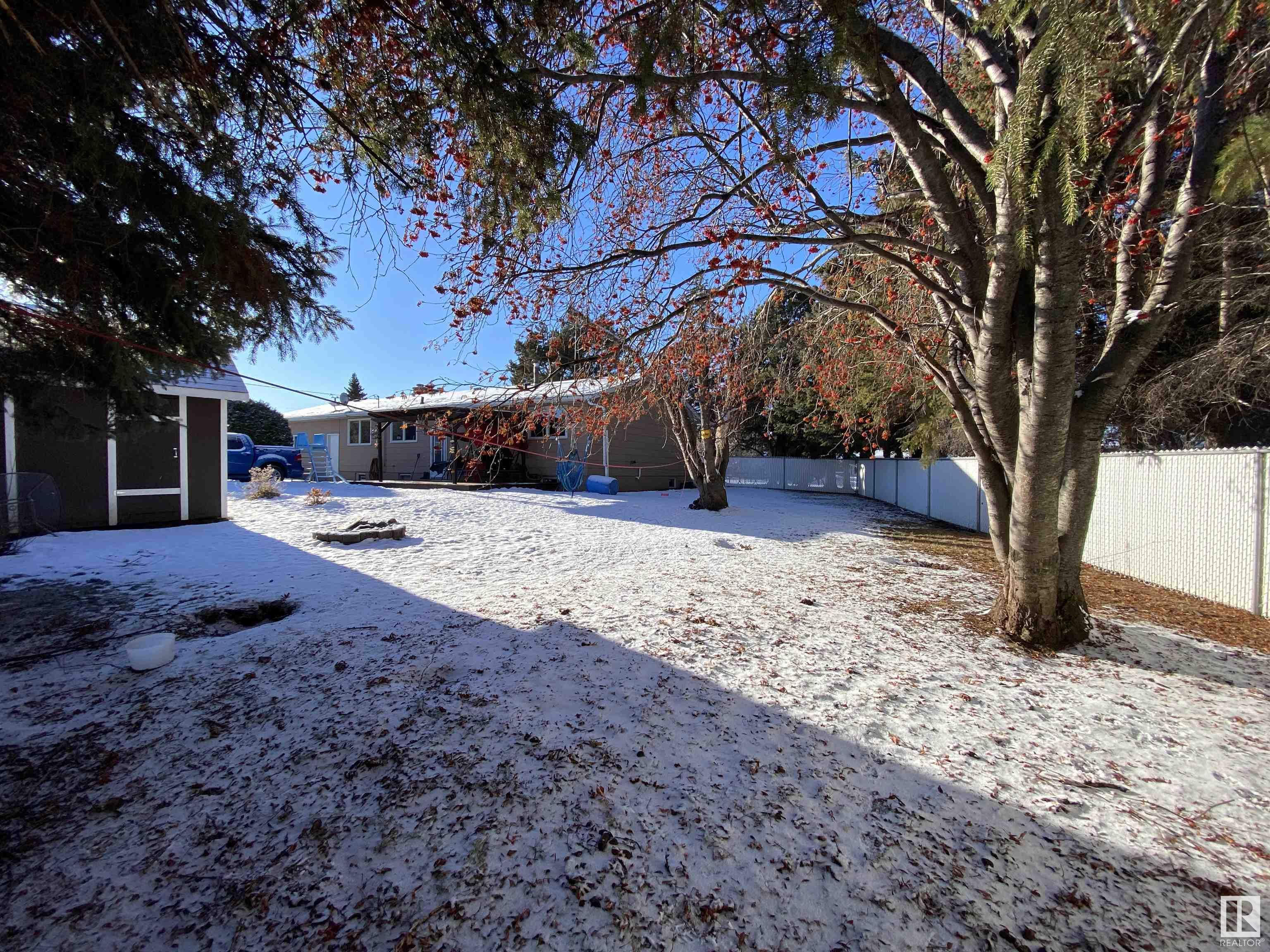      5411 49 ST , Warburg,  ,T0C 2T0 ;  Listing Number: MLS E4417871
