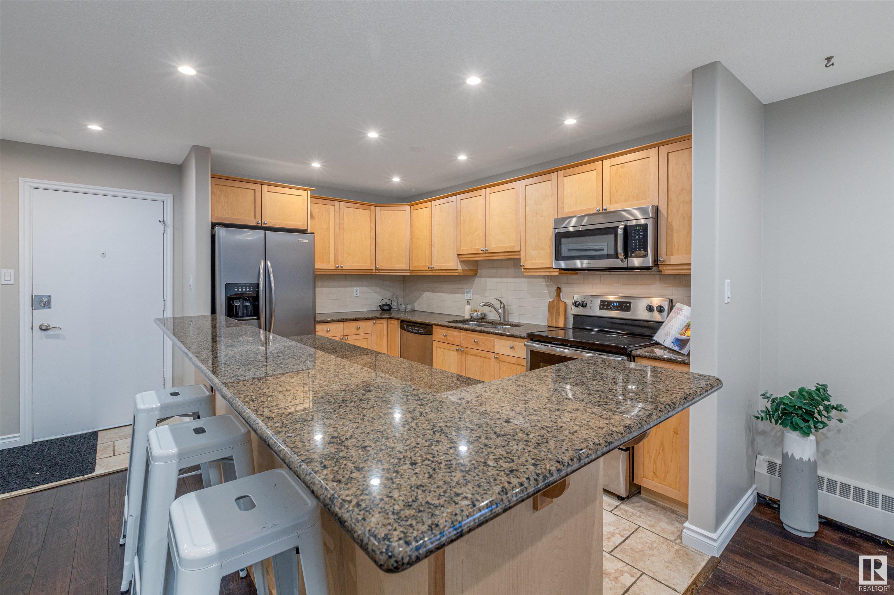      #101 8125 110 ST NW , Edmonton,  ,T6G 2P3 ;  Listing Number: MLS E4417875