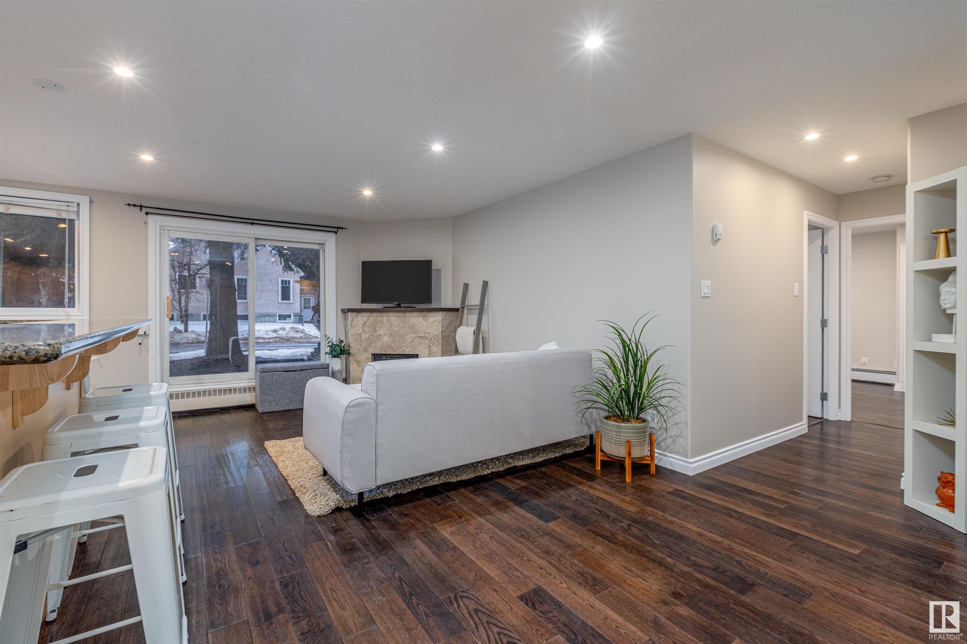      #101 8125 110 ST NW , Edmonton,  ,T6G 2P3 ;  Listing Number: MLS E4417875