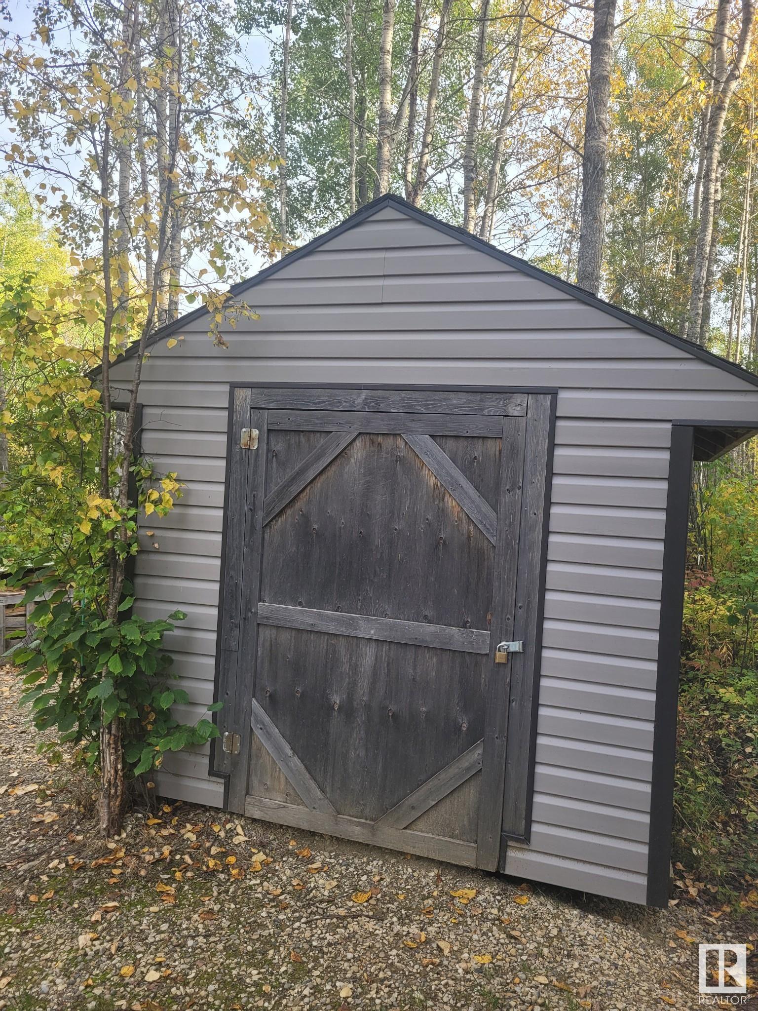      104 5519 TWP Rd 550 , Rural Lac Ste. Anne County,  ,T0E 0L0 ;  Listing Number: MLS E4417904