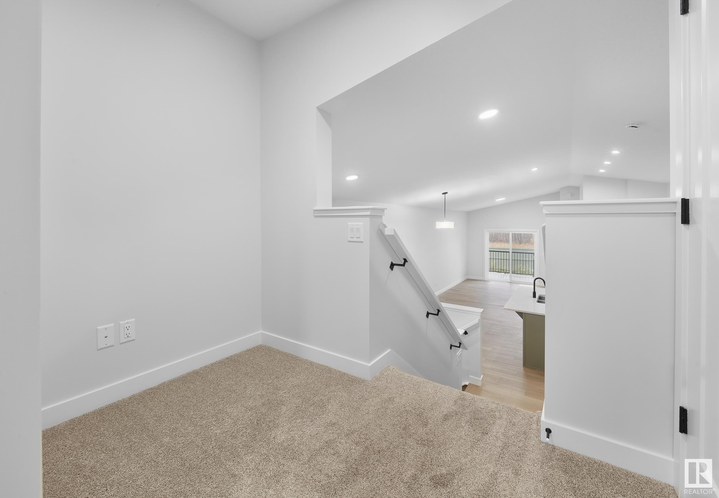      3704 214 ST NW , Edmonton,  ,T6M 1S3 ;  Listing Number: MLS E4417908