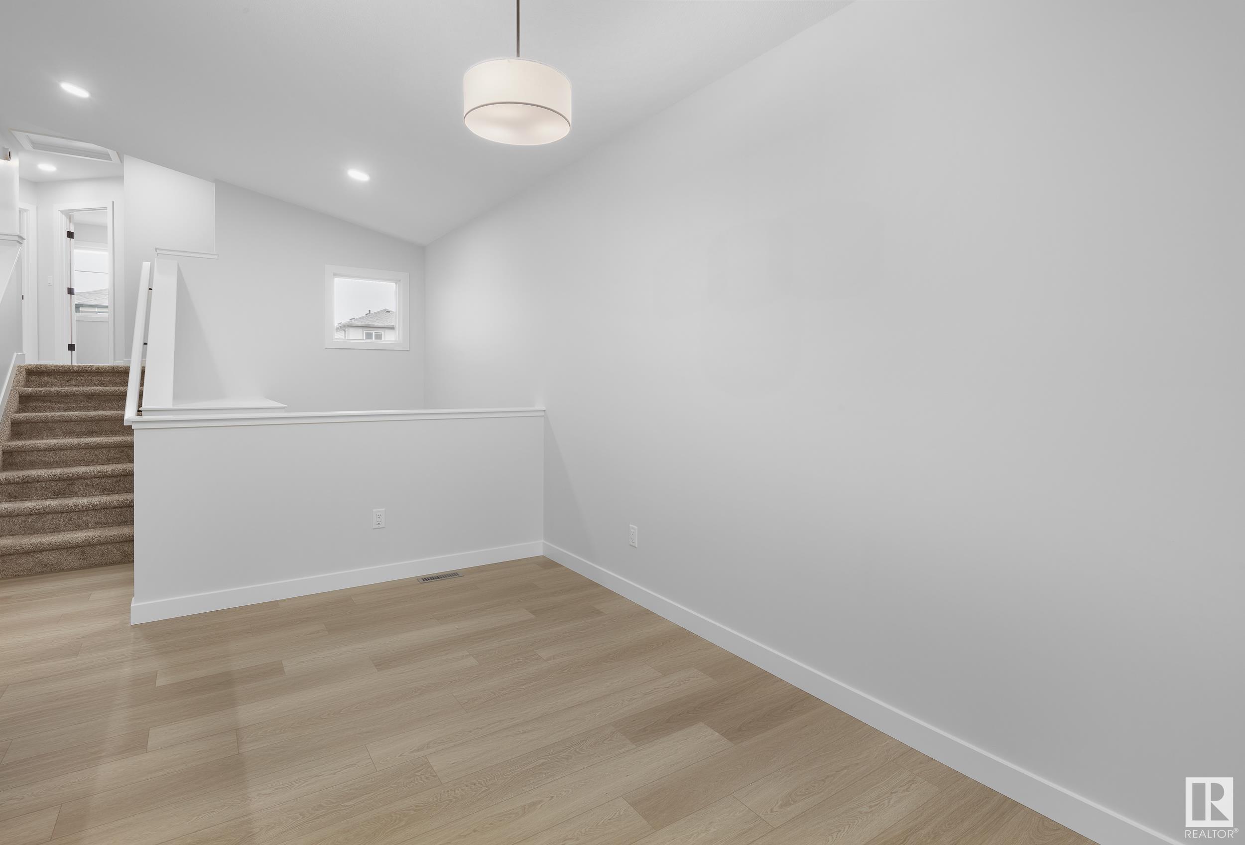      3704 214 ST NW , Edmonton,  ,T6M 1S3 ;  Listing Number: MLS E4417908