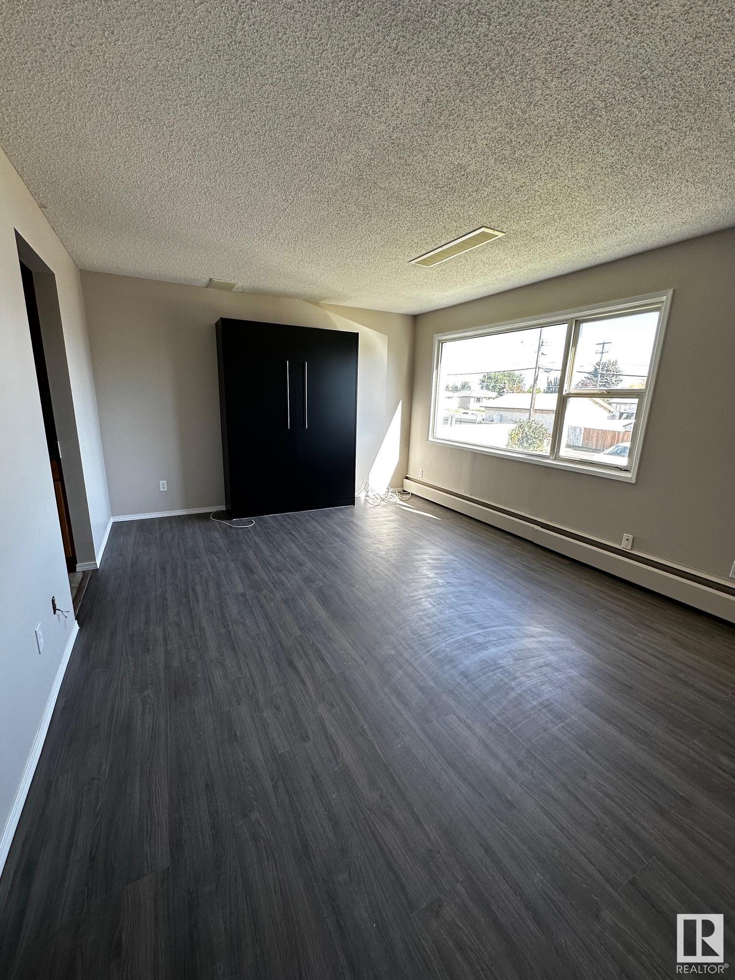      #8 12725 81 ST NW , Edmonton,  ,T5C 1M7 ;  Listing Number: MLS E4417912