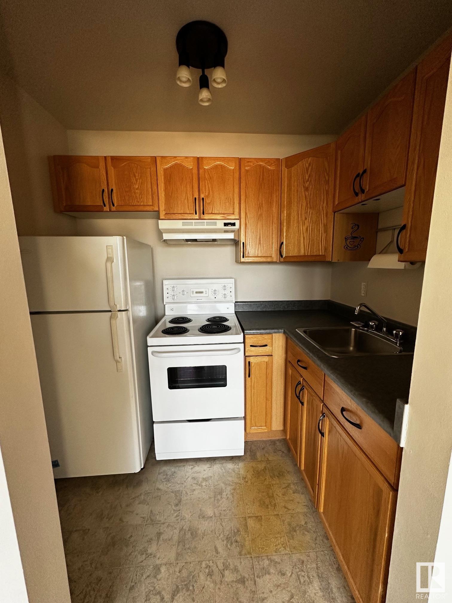      #8 12725 81 ST NW , Edmonton,  ,T5C 1M7 ;  Listing Number: MLS E4417912