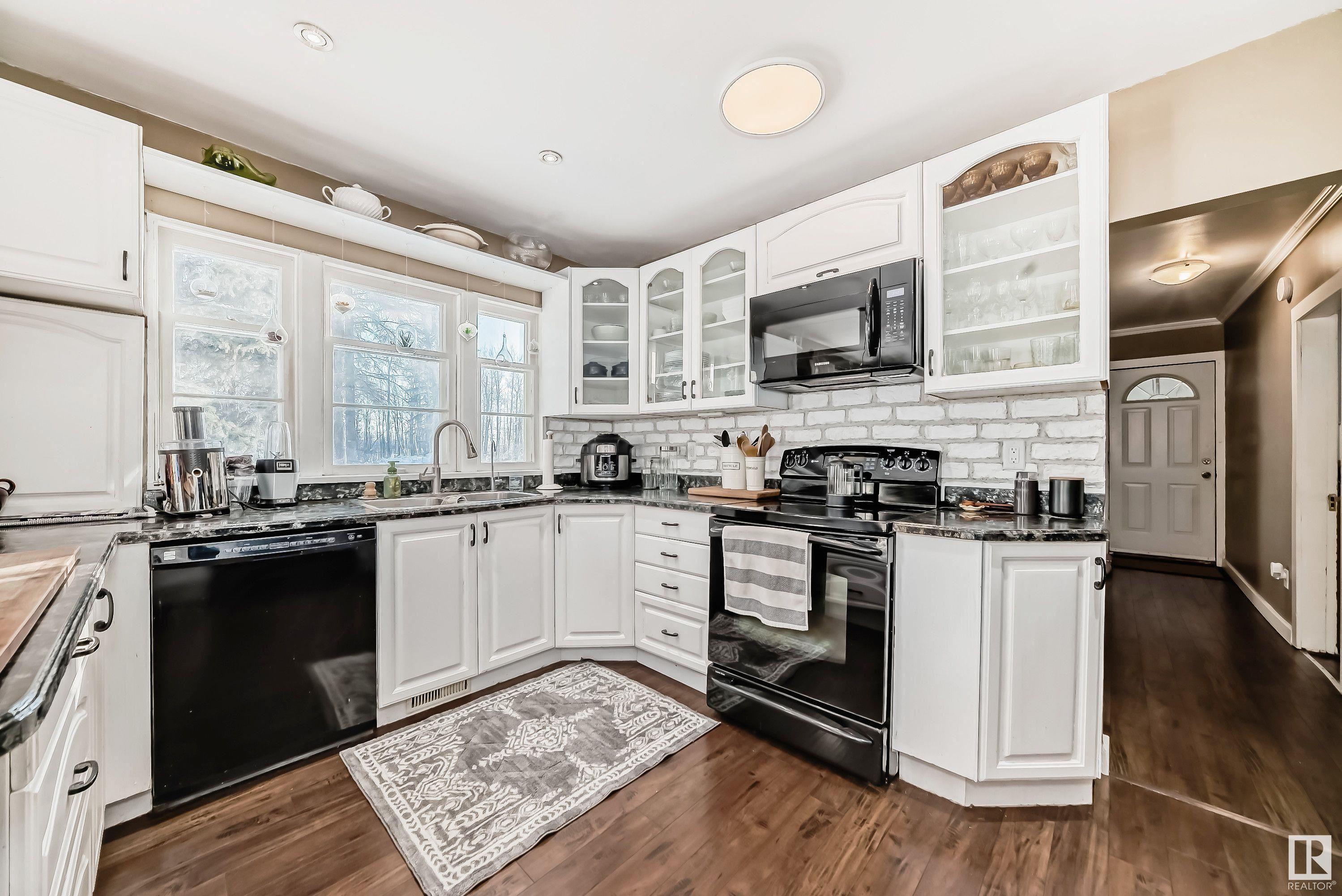      715 Blue Heron DR NW , Rural Lac Ste. Anne County,  ,T0E 1V0 ;  Listing Number: MLS E4417915