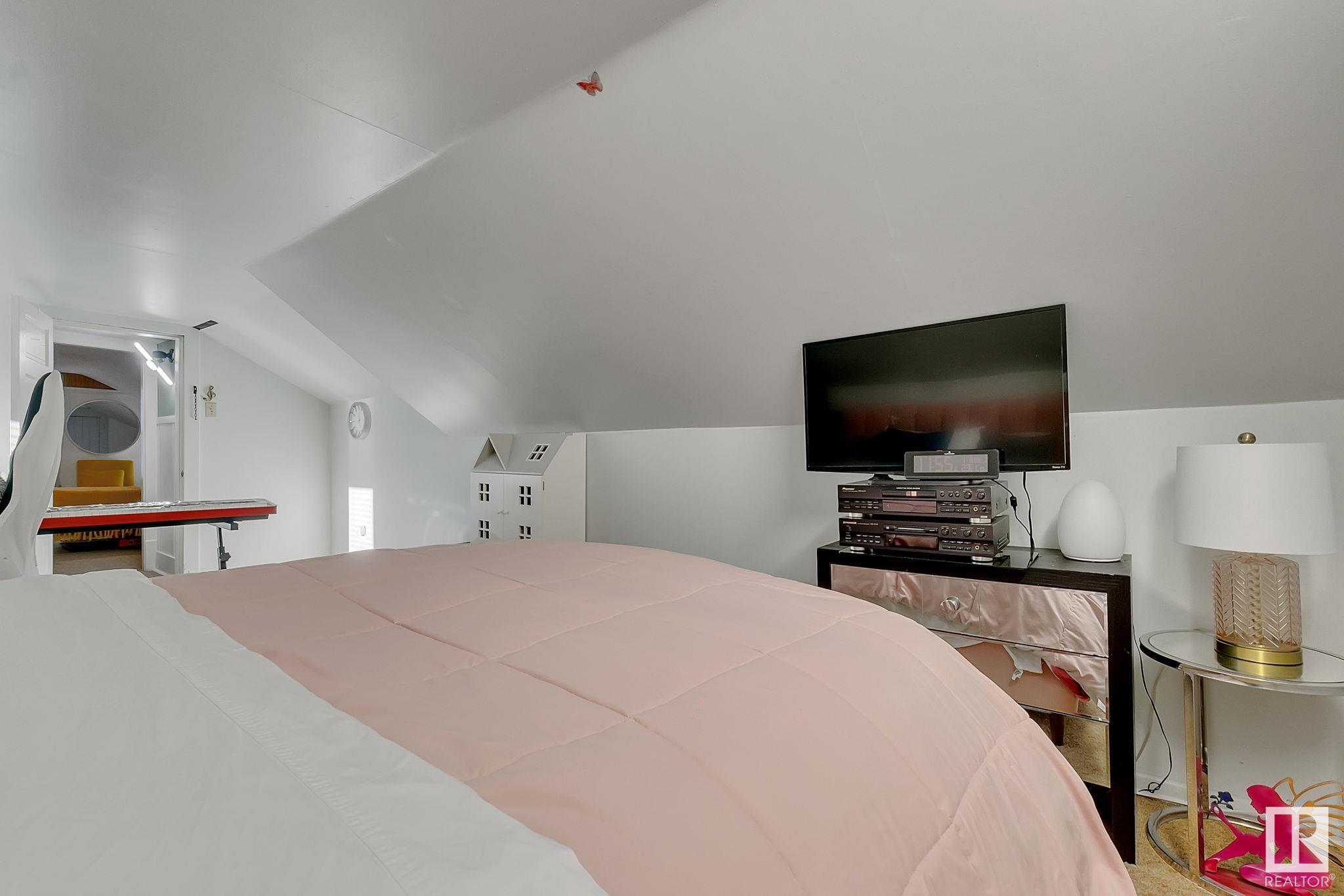      11509 88 ST NW , Edmonton,  ,T5B 3R2 ;  Listing Number: MLS E4417921
