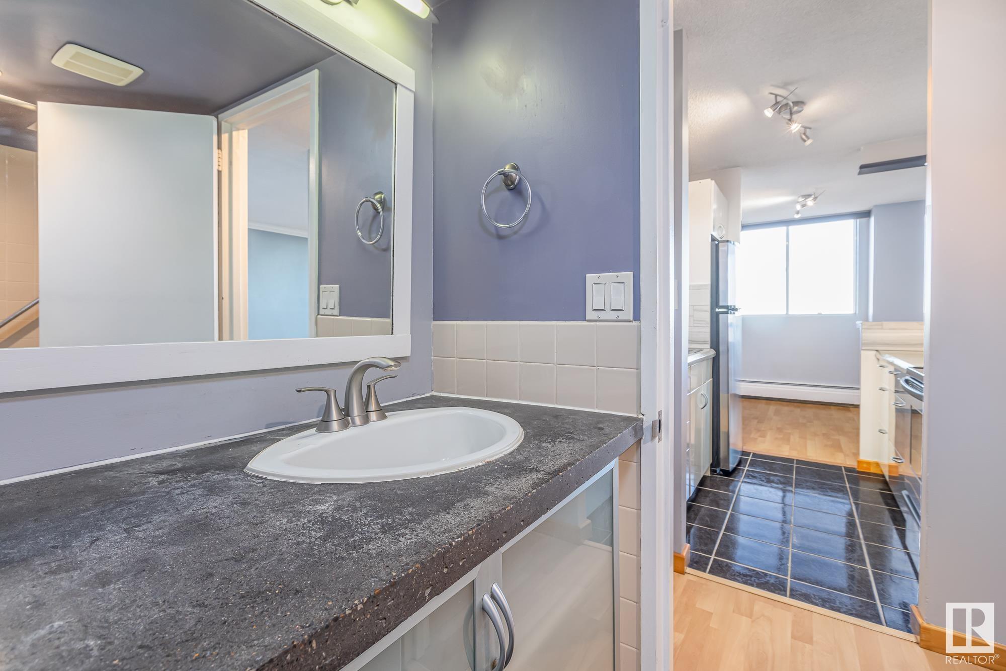      #1004 13910 STONY PLAIN RD NW , Edmonton,  ,T5N 3R2 ;  Listing Number: MLS E4417964