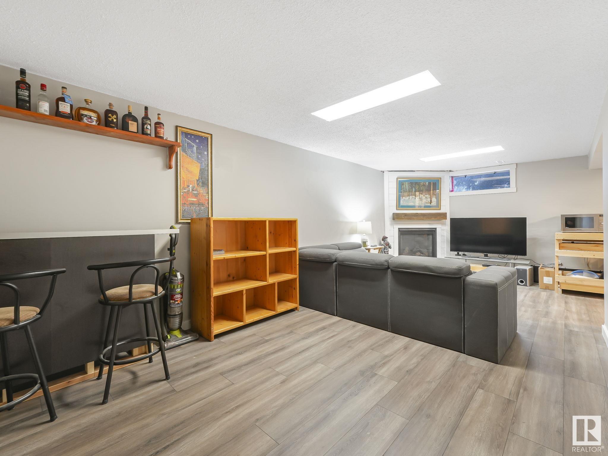      41 Moreland RD , Sherwood Park,  ,T8A 0P4 ;  Listing Number: MLS E4417973