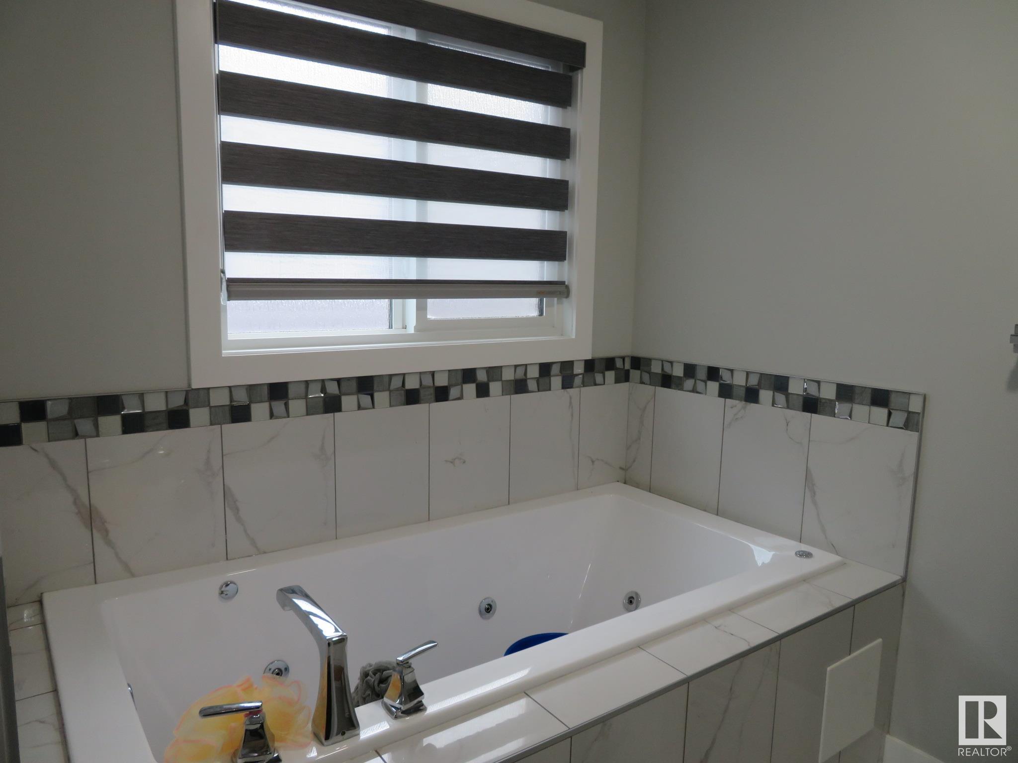      1918 20 ST NW , Edmonton,  ,T6E 2K9 ;  Listing Number: MLS E4417982