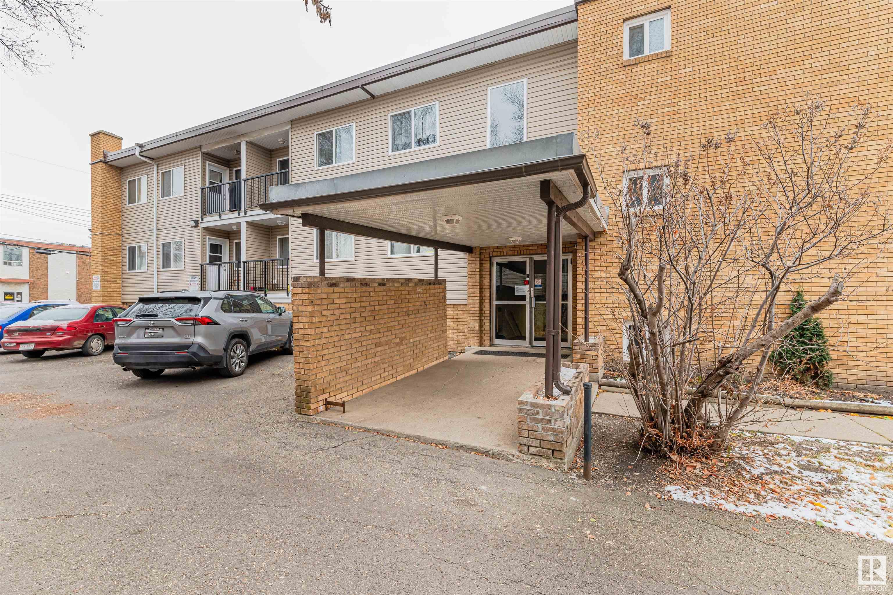      11821 105 ST NW , Edmonton,  ,T5G 2N1 ;  Listing Number: MLS E4417984